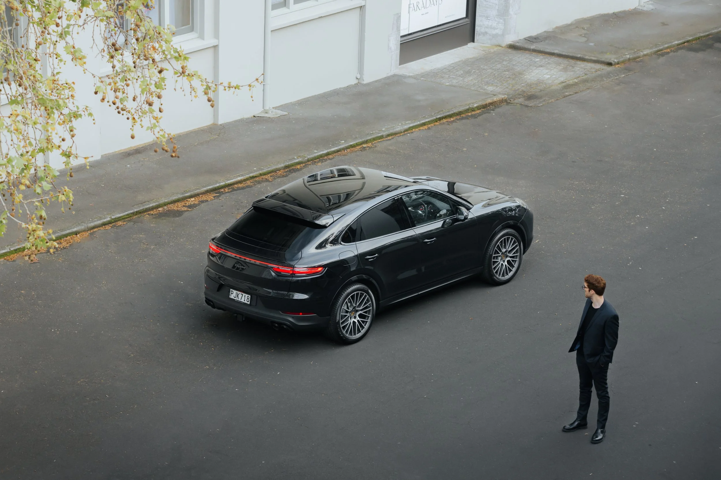 Cayenne Platinum Edition-4.jpg