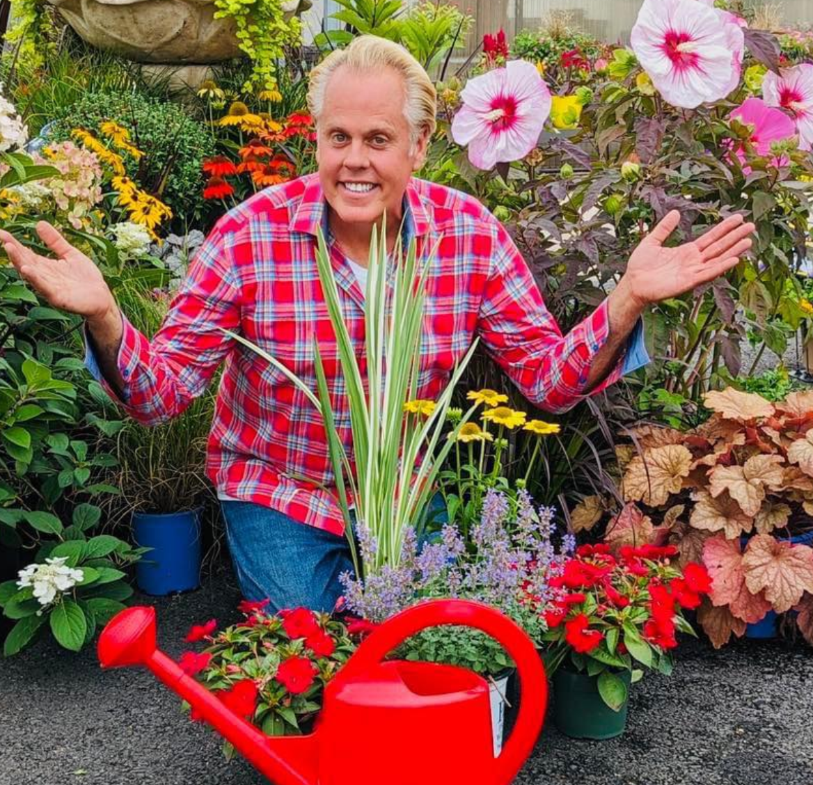 Pollinators, Pots & Perennials with Kent Russell