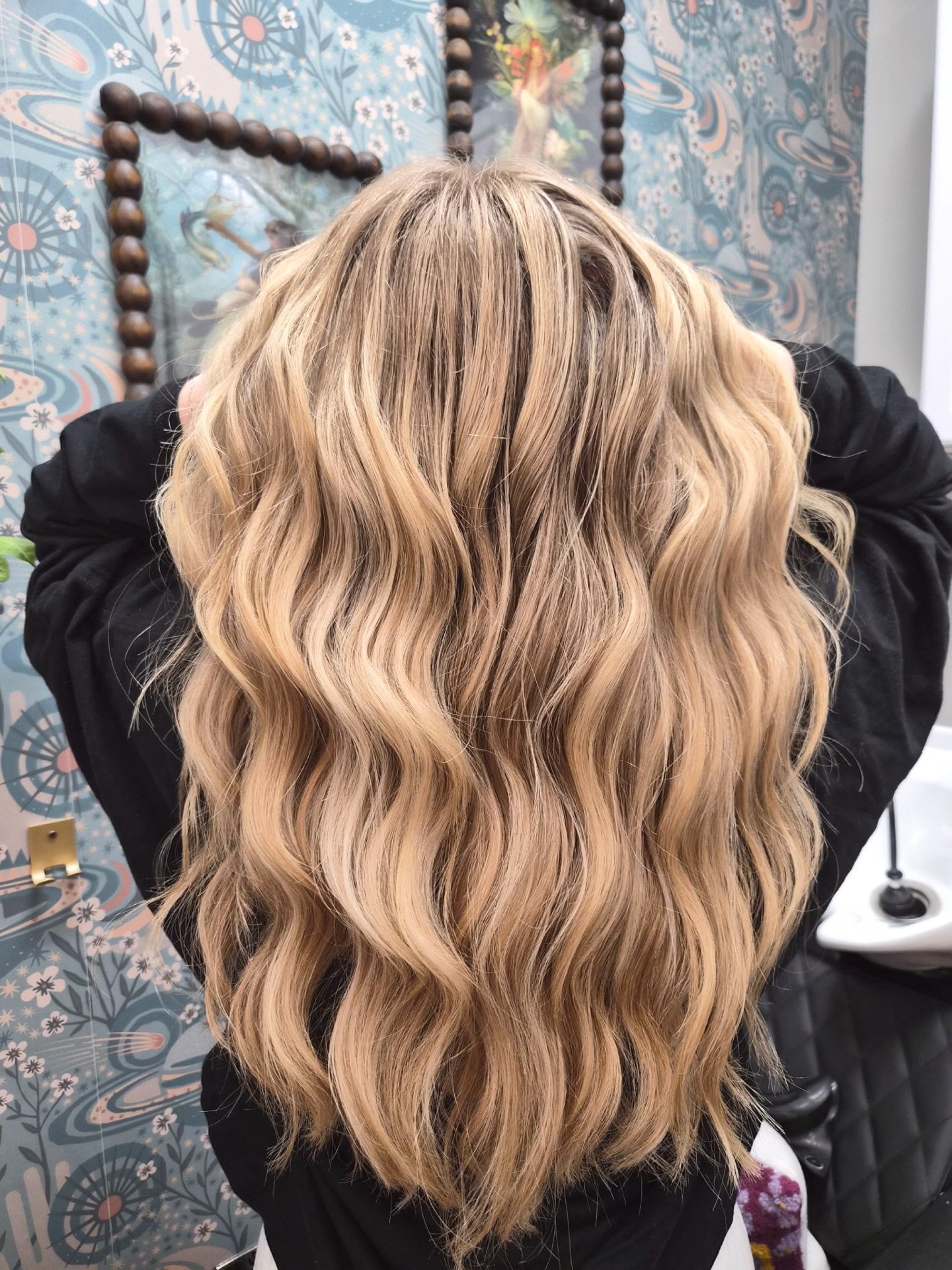 Taylor-made blonde 🤭

By @hairtobewild using @paulmitchellpro 

#misfitconcepts