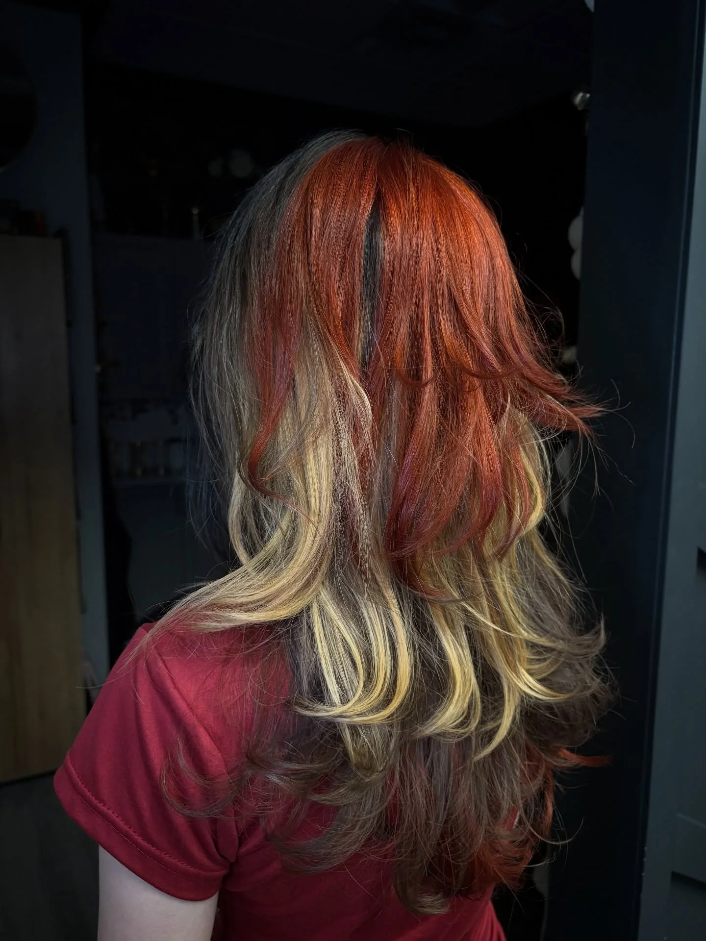 These new color trends have some of us living more dangerously. We are manifesting more color blocks and stripes over here! 

Custom color by @hairby.bellastar using @paulmitchellpro 

Cut by @arianawordhair 

#misfitconcepts