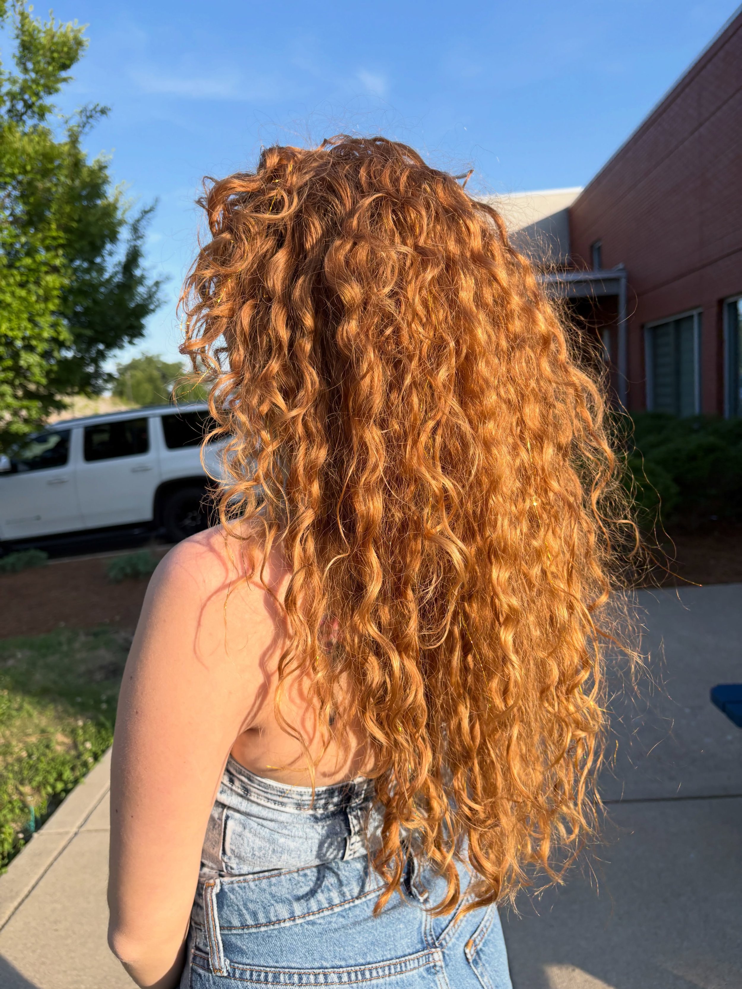 We gotta a house full of girls ready to roll a perm for you 🙂&zwj;↕️

Permanent wave by @hairby.bellastar 

#misfitconcepts #perm #nolensvilletn #williamsoncountytn #curlyhairstylist