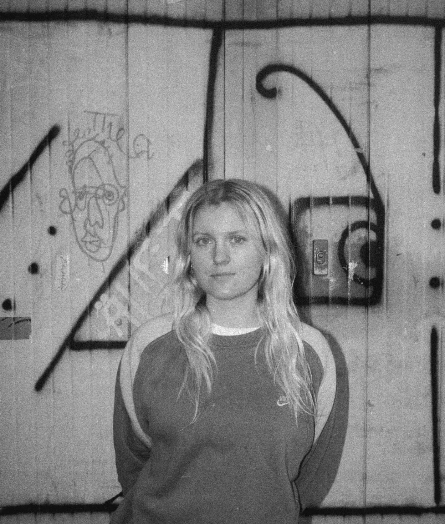 ALMA &Ouml;HLIN - AGENT 

Sedan barnsben har konserter och livemusik varit en central del av Almas liv. Med erfarenhet fr&aring;n bland annat venueverksamhet, turn&eacute;er och projektledning har hon varit verksam inom flera delar av musikbranschen 