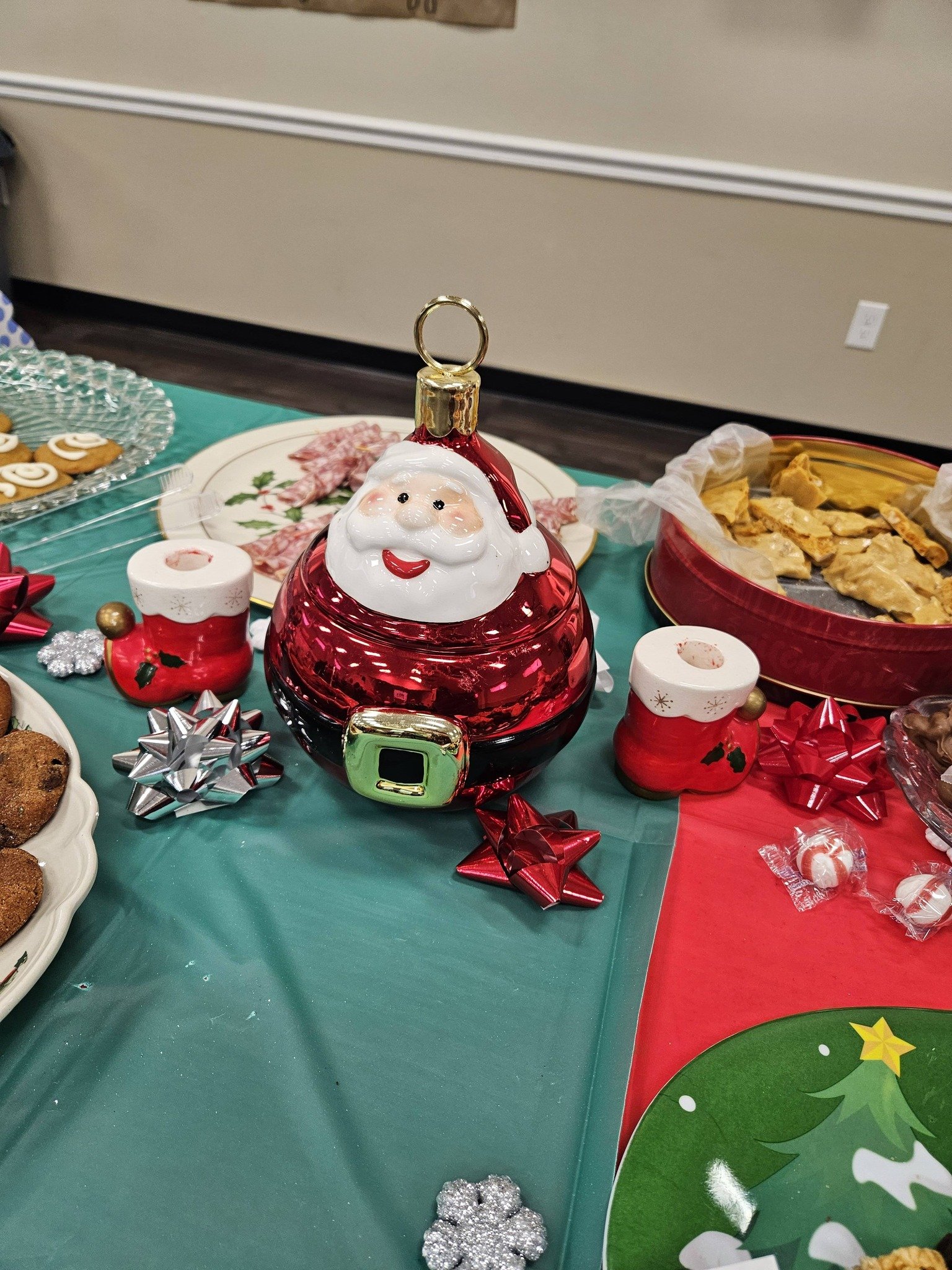 20251218 -Santa table decor for holiday buffet