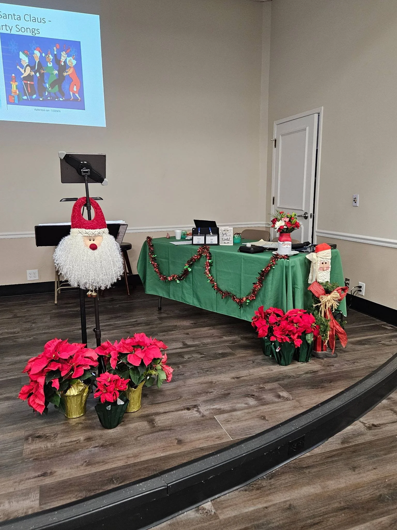 20251218 - Stage decor for the slide table