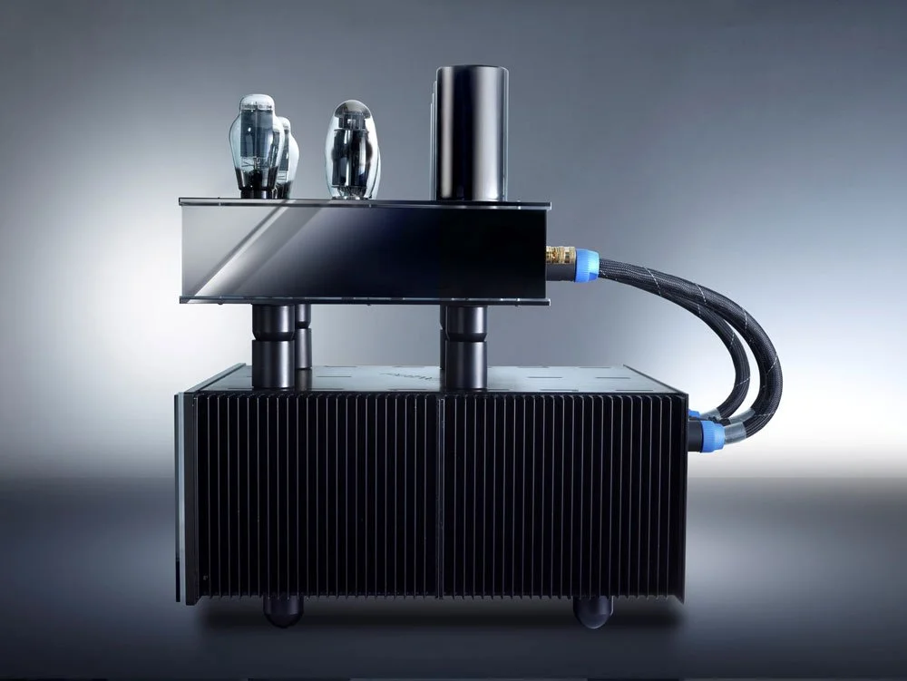 Alieno Amplifier 250 LTD Side View