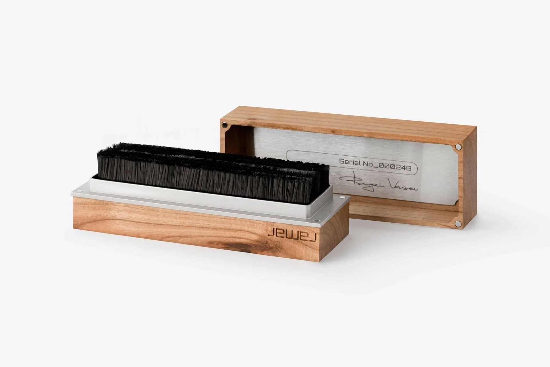 Ramar Red record brush