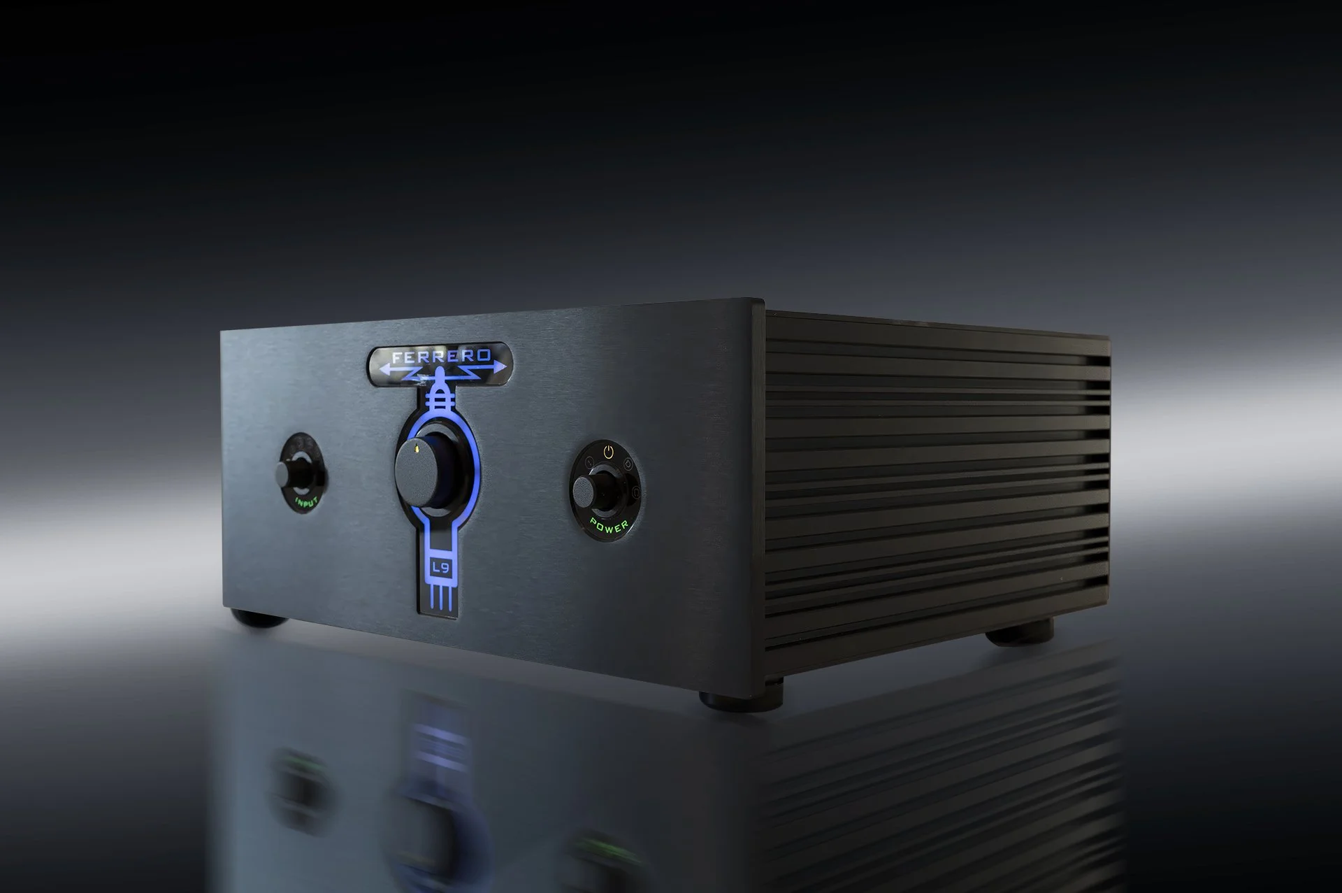 PRE FERRERO L9 Preamplifier Side View