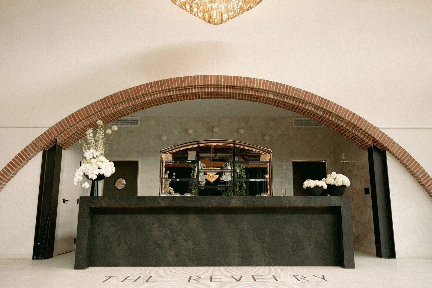 A moment for the bar. 🥂

Designed for the craft, the conversation, and the "one more round" moments. Whether it&rsquo;s a signature cocktail or a classic toast, this is where the night comes to life.

Venue - @therevelry_clt
Planning - @ho