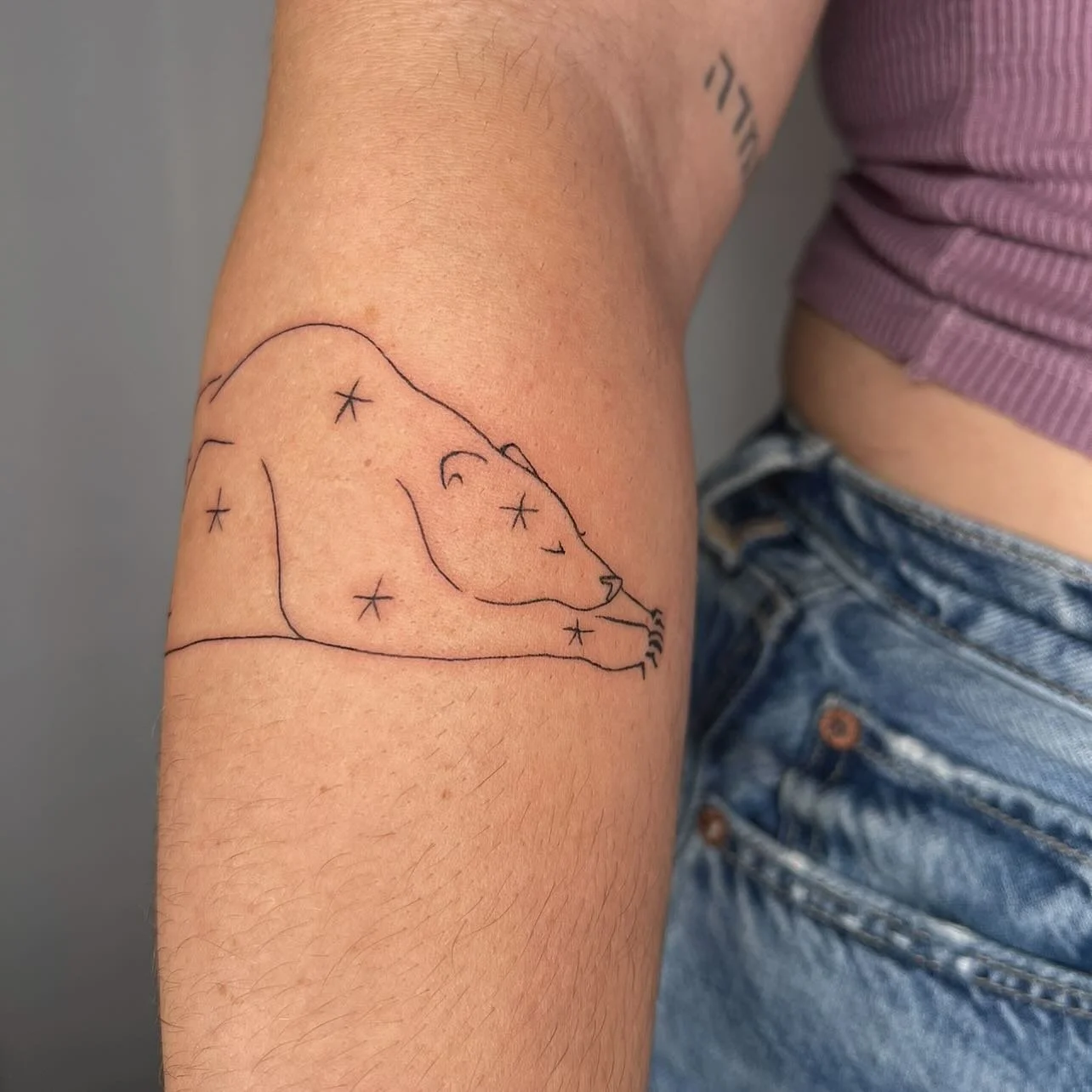 Straight from my sketch book to skin EEEE!! 

I get design inspo from my life&mdash; I&rsquo;ll be so real the bears are a direct result of listing to @toothandclawpodcast too much. This one specifically though had to do with changing seasons and hib