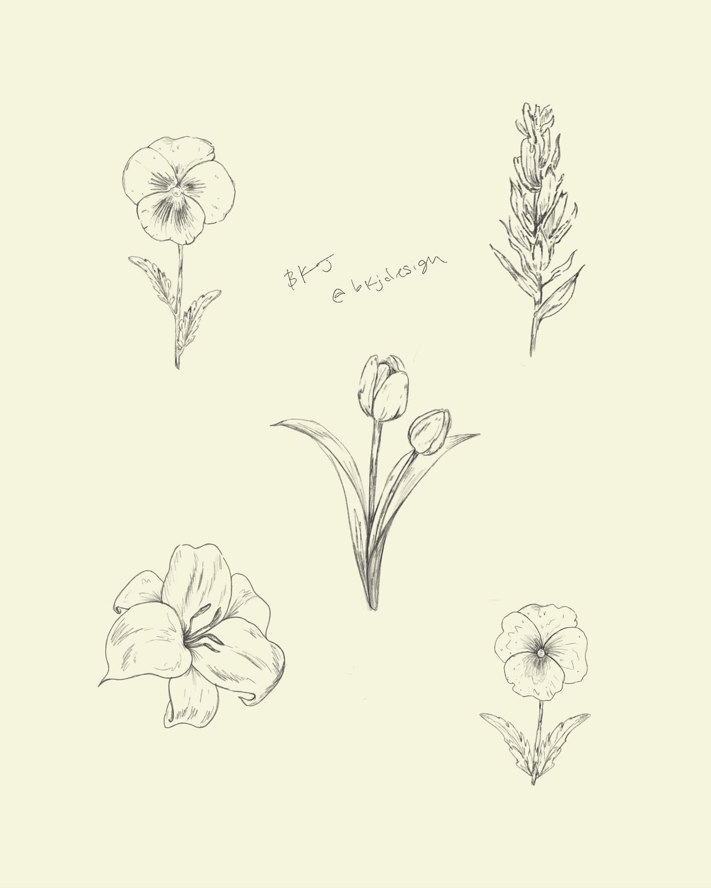 Floral flash that&rsquo;s been gathering dust in my drafts 🌟 Bookable NY, HI or eventually CO 🐎🤸&zwj;♀️-
-
-
-
-
#newyorktattoos #tattoos #queer #femme #fineline #brookylntattoos #bkj #nyctattoo