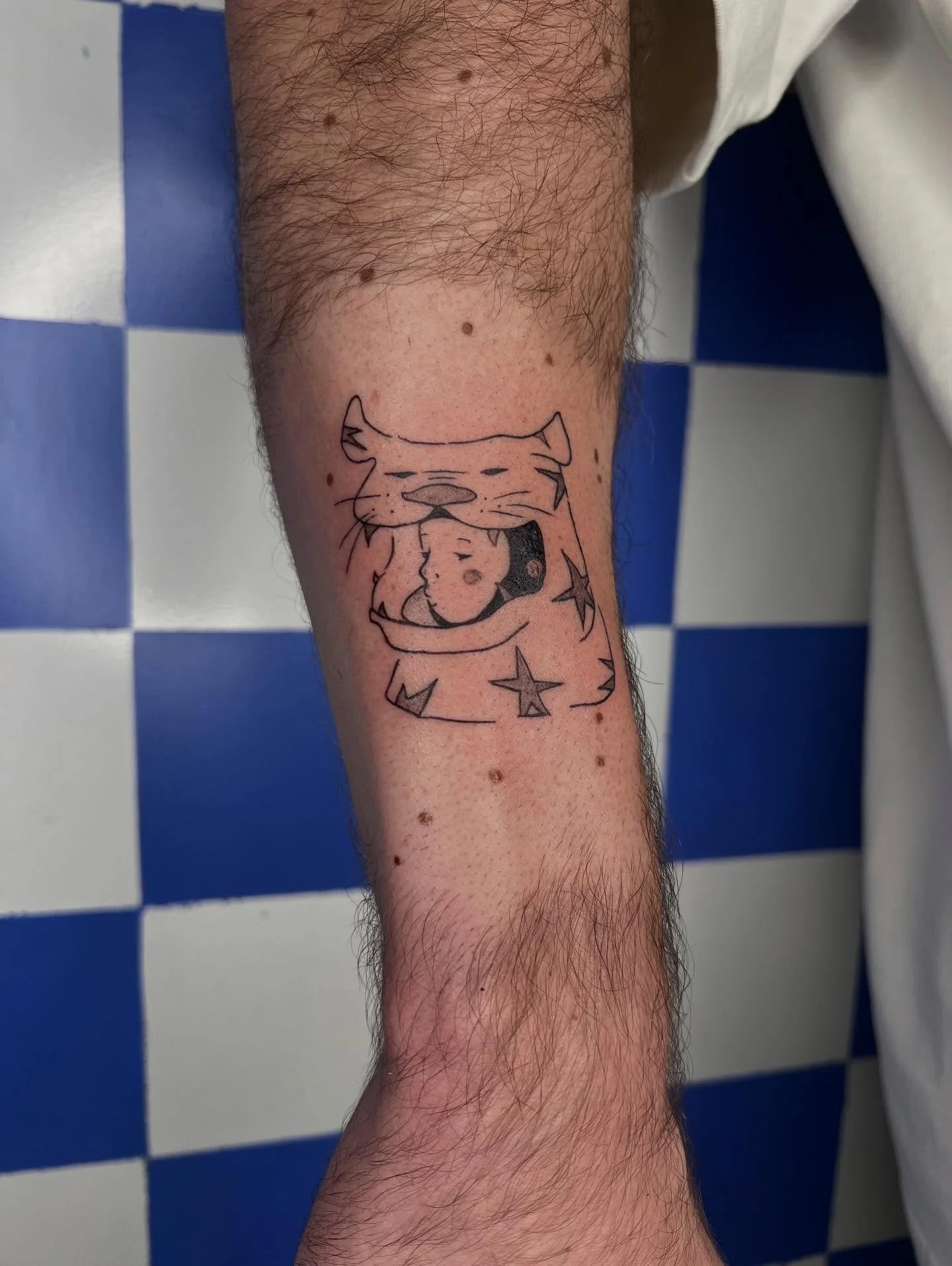 recents with recents ! 
-
-
-
-
#newyorktattoos #tattoos #queer #femme #fineline brookylntattoos bkj nyctattoo