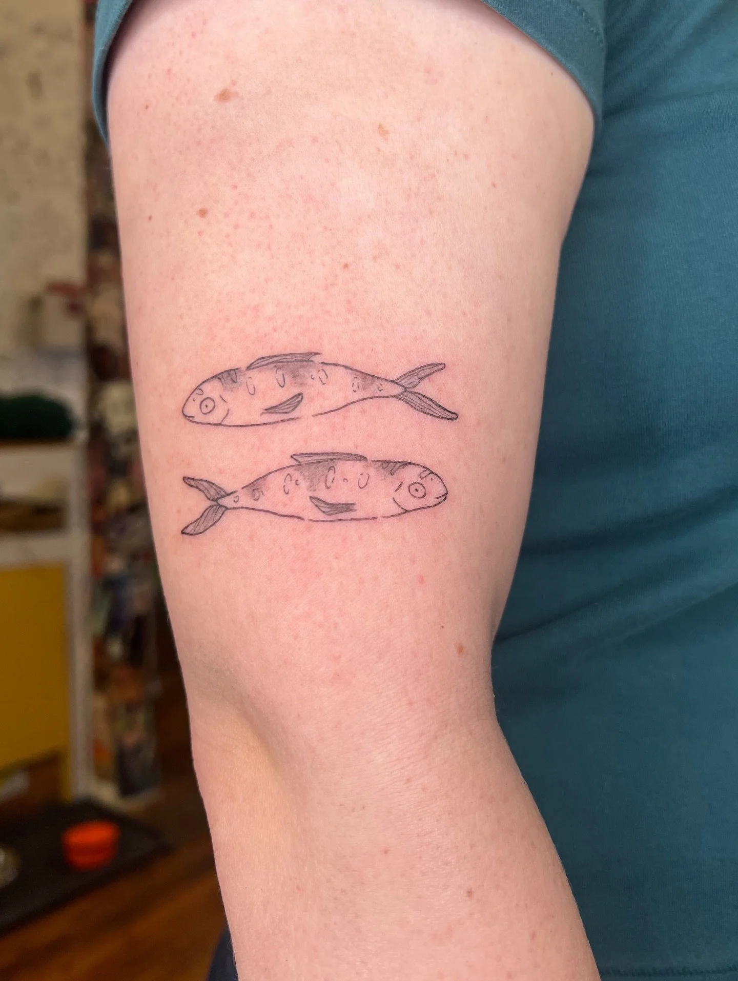 may your fishes bring wishes 🌟
-
-
-
-
#nyctattoo #tattoos #queer #bkj #fineline