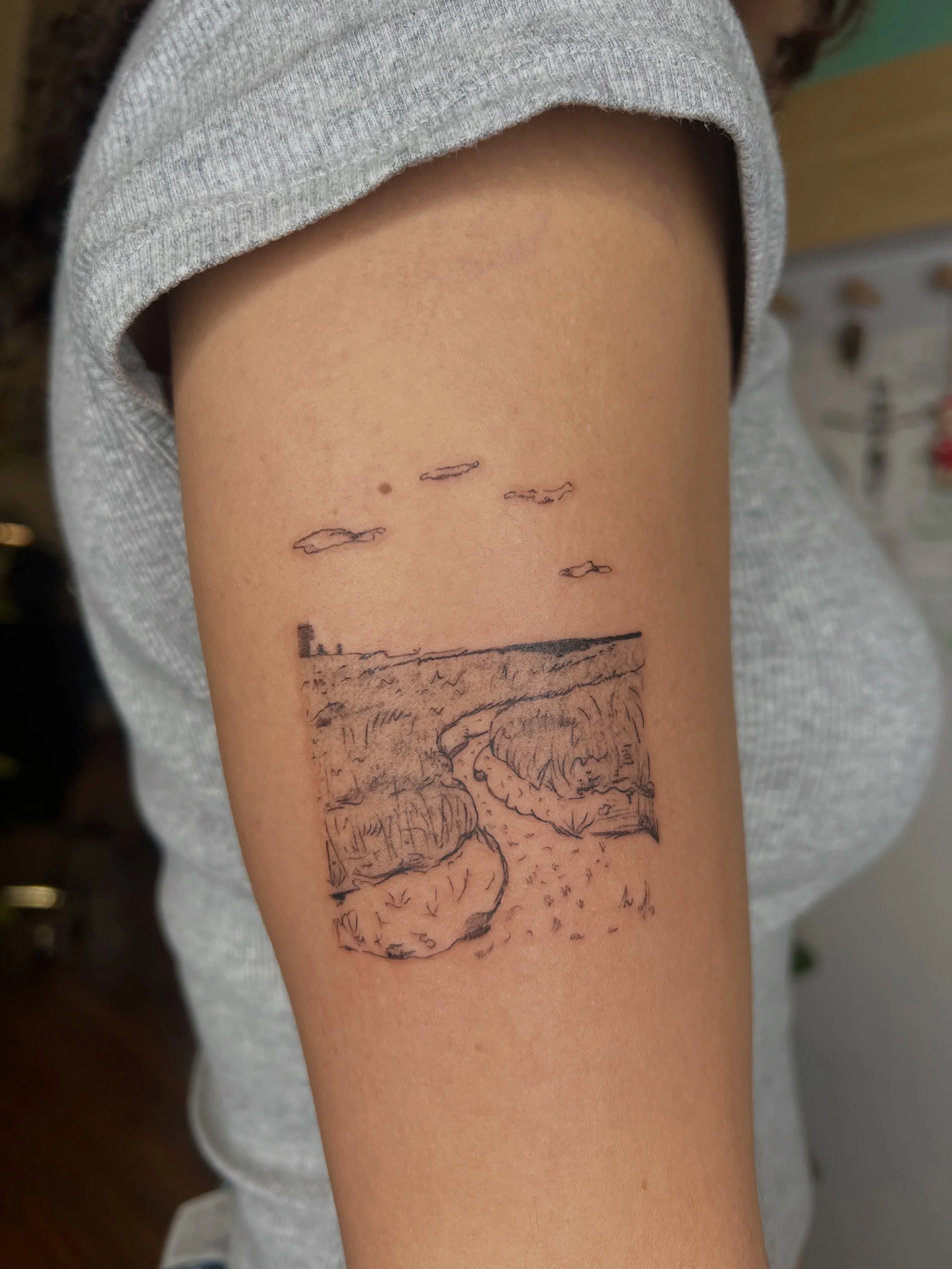 the freckle placement of my dreams 🌝 tysm Ruby! 

also my last tattoo at Obsessed for a minute while I bop around this summer :,) Thank you SOO much to you awesome ladies&mdash; I loved getting to work with you in your sweet space sm 🌟
-
-
-
-
-
#n