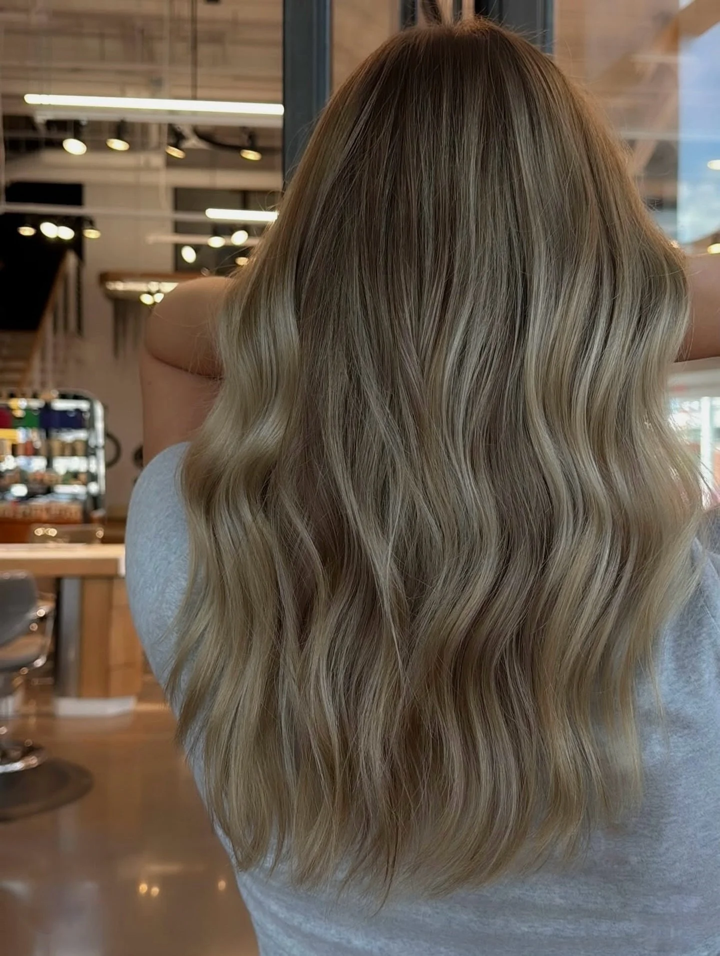 We love a good hair day! 🤍 
We&rsquo;re back in the salon and what better way to ring in the New Year than with fresh hair? 🌟 Book your appointment today and let&rsquo;s get you New Year ready! 

#hair #haussalon #minneapolis #hairstylist #hairinsp