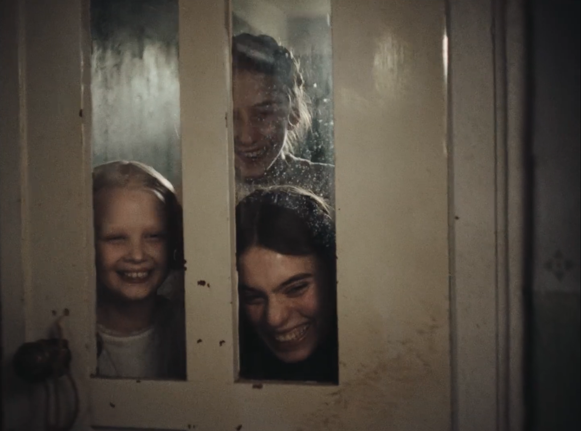 IN DIE SONNE SCHAUEN - IL SUONO DI UNA CADUTA