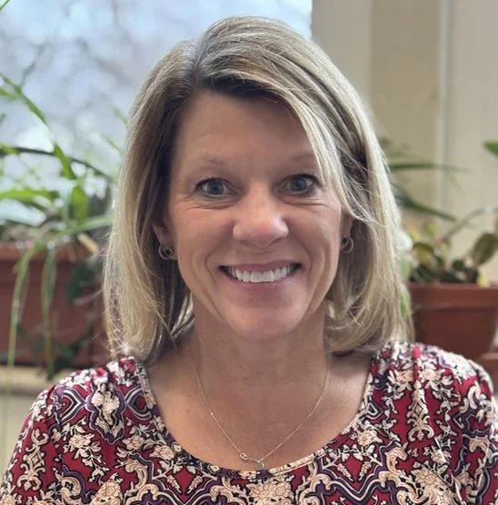 Lauri Vaughan, Paraprofessional