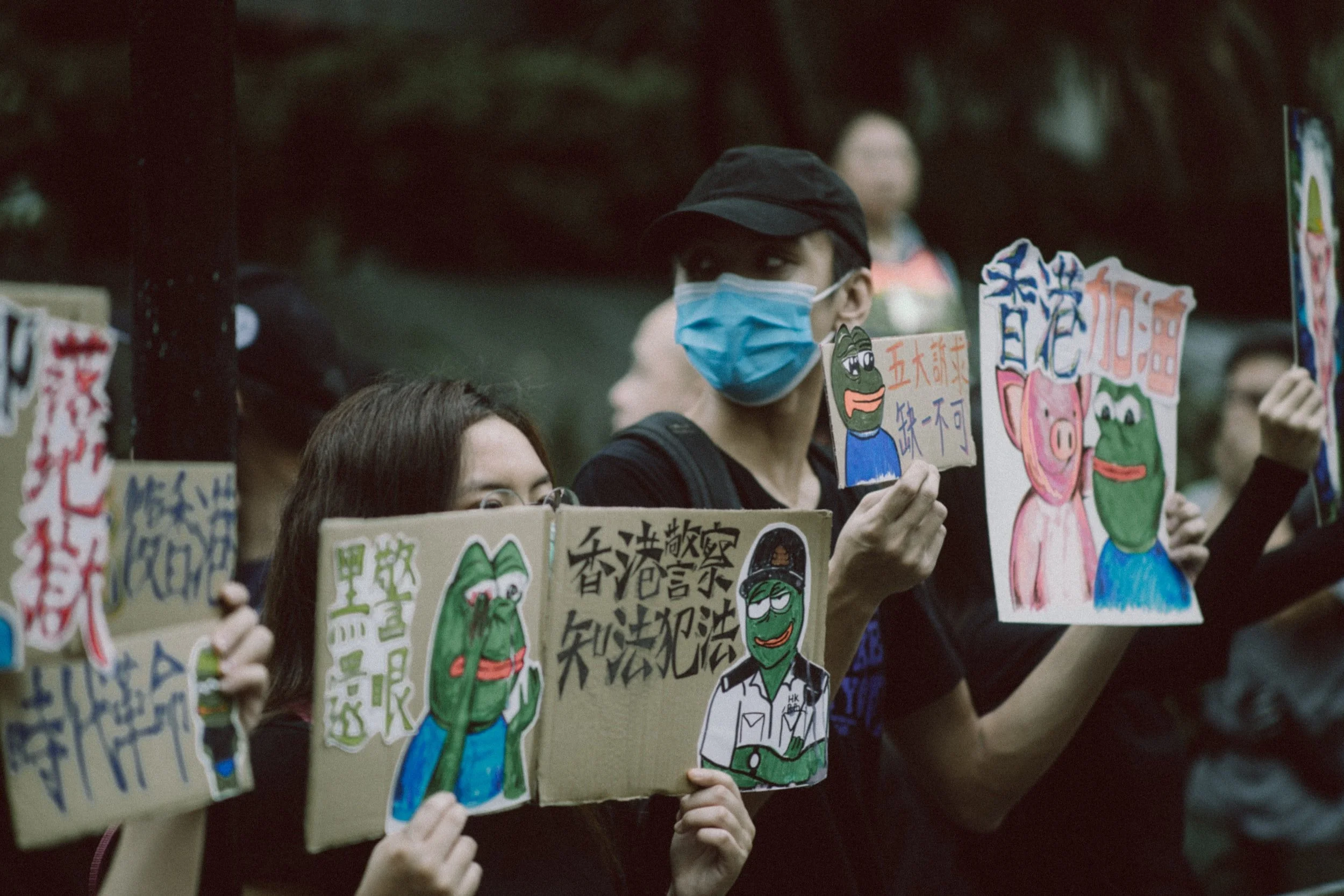 Thousands take to the streets to protest ”zero-COVID” restrictions