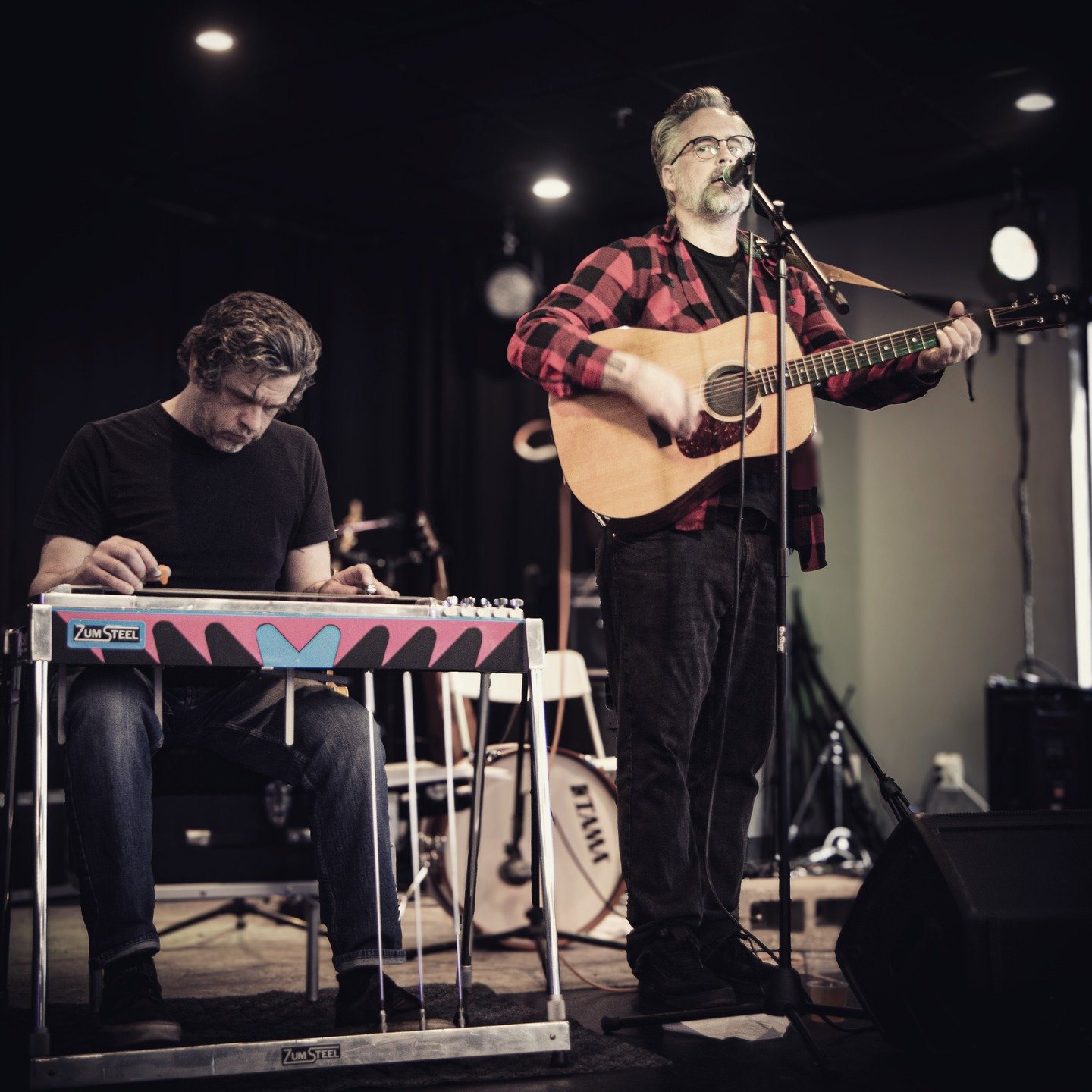 Good times playing some acoustic tunes @kindredspiritsatellite yesterday with @toddblair10 

thanks to @ianblackwoodmusic for having us down. 

FULL BAND IS BACK ON FRIDAY! see ya at Garden Grove!