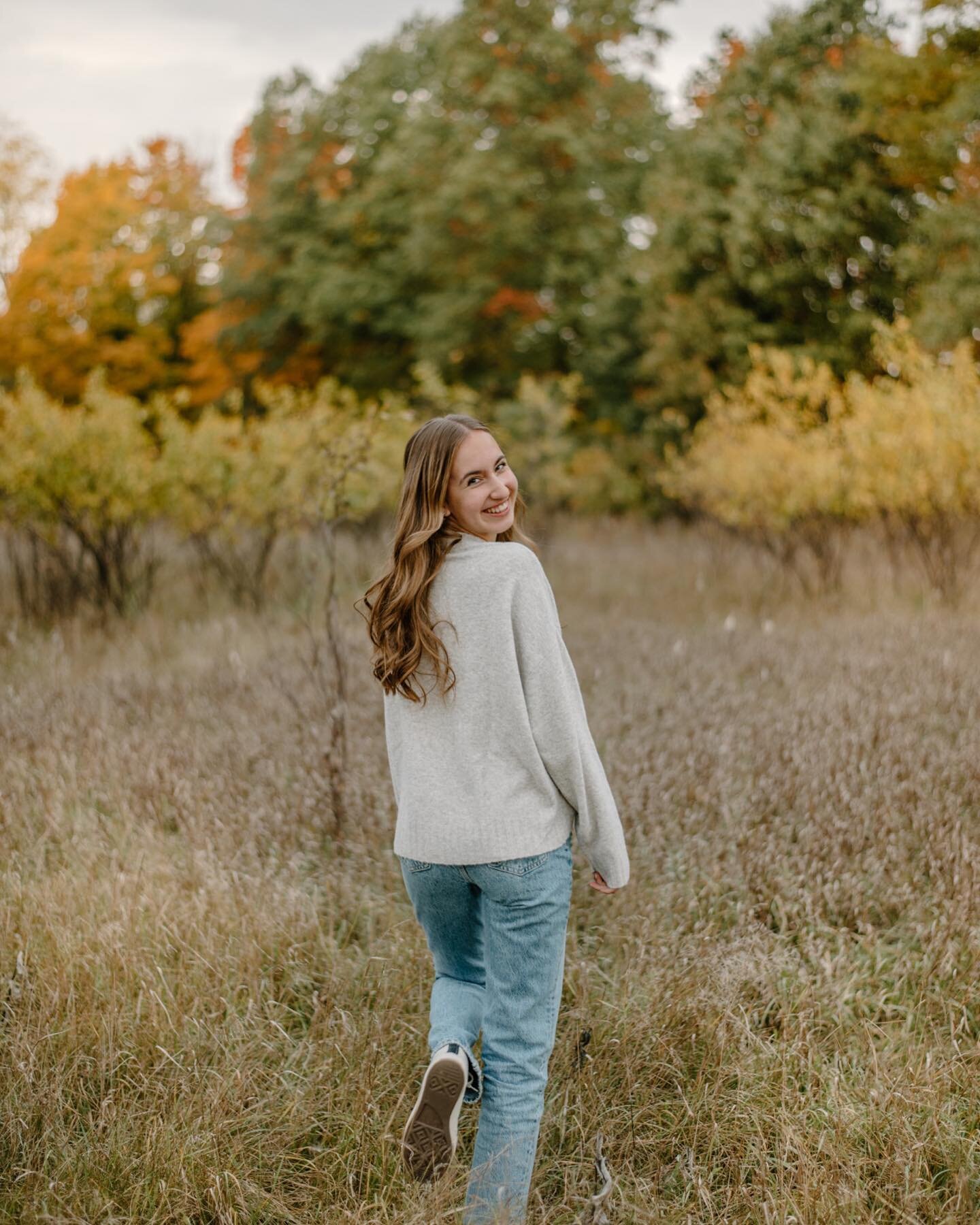 Happy December! :) 
&bull;
This was by far the most overcast shoot I&rsquo;ve ever done, but we rocked with it and the tones ended up beautiful :)
I have availability for shoots in December! Head on over to my website to book!
&bull;
#photography #ph