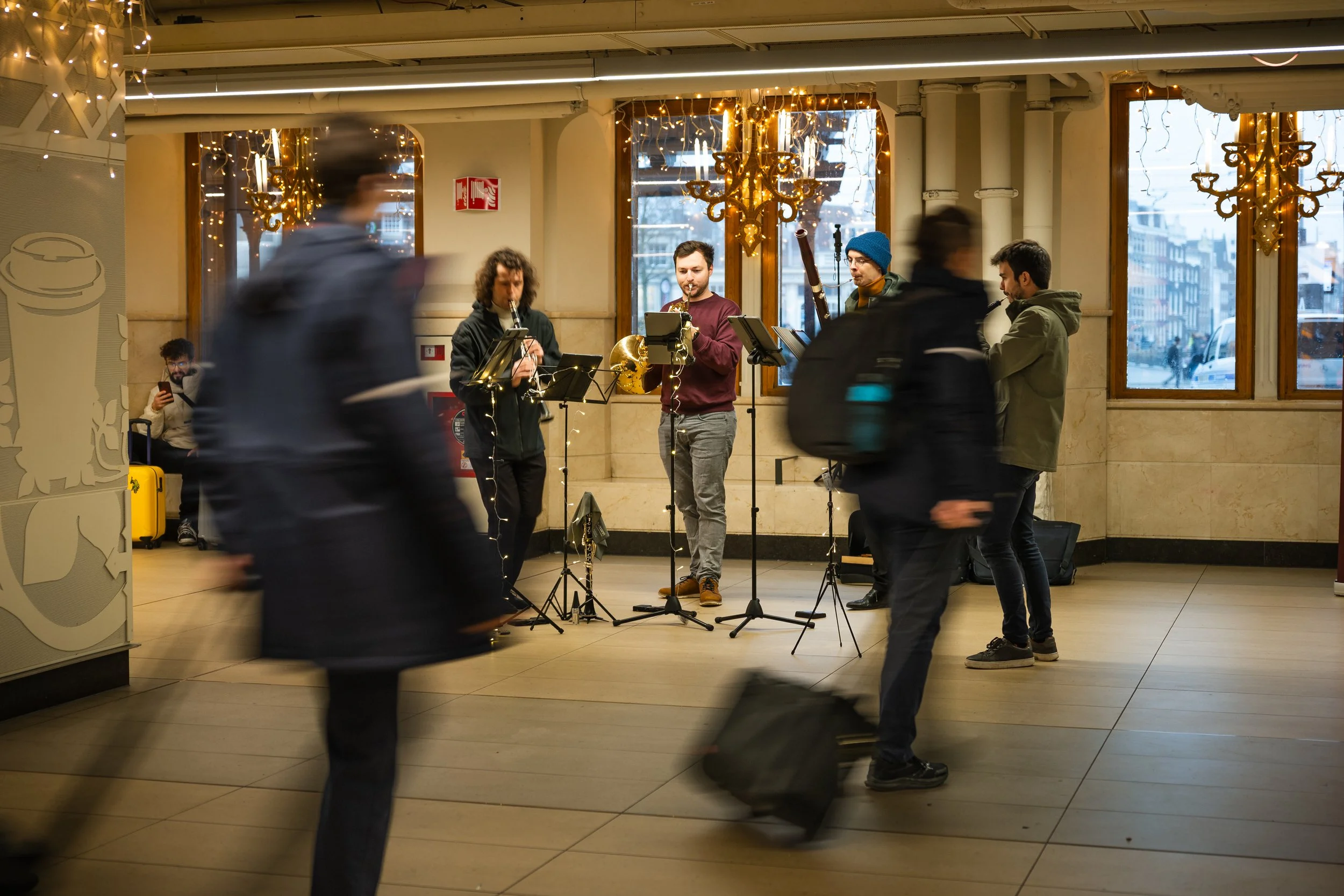 Pop-up concerten op Amsterdam Centraal