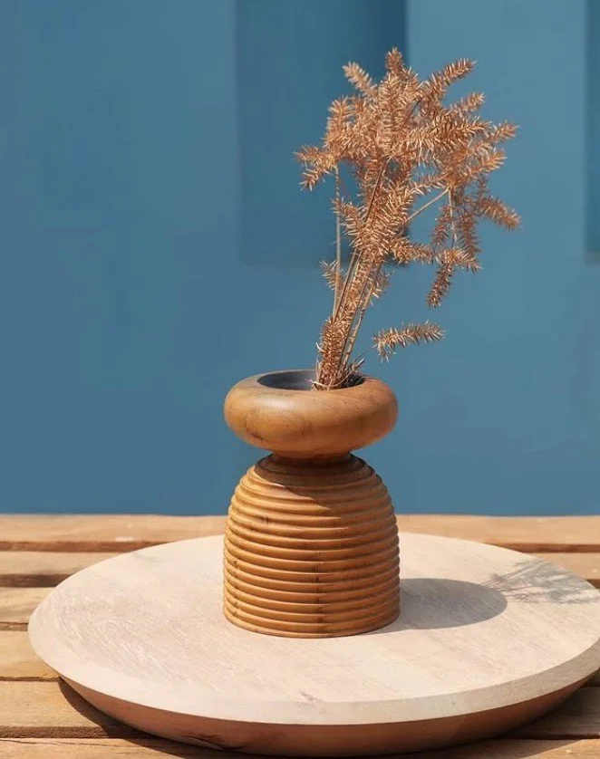 anew teak vase.jpg