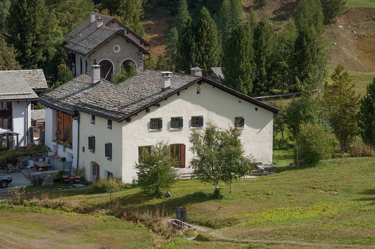 Chesa Stiefel, das letzte Haus im Weiler Fex-Crasta.