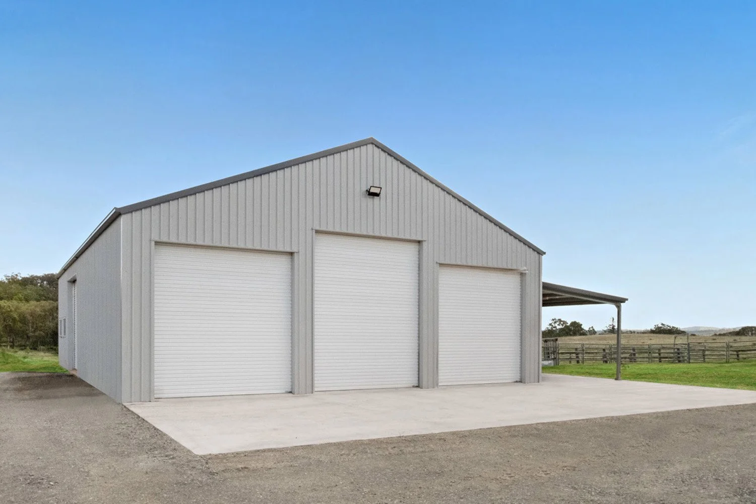 A Serious Farm Shed in Geham