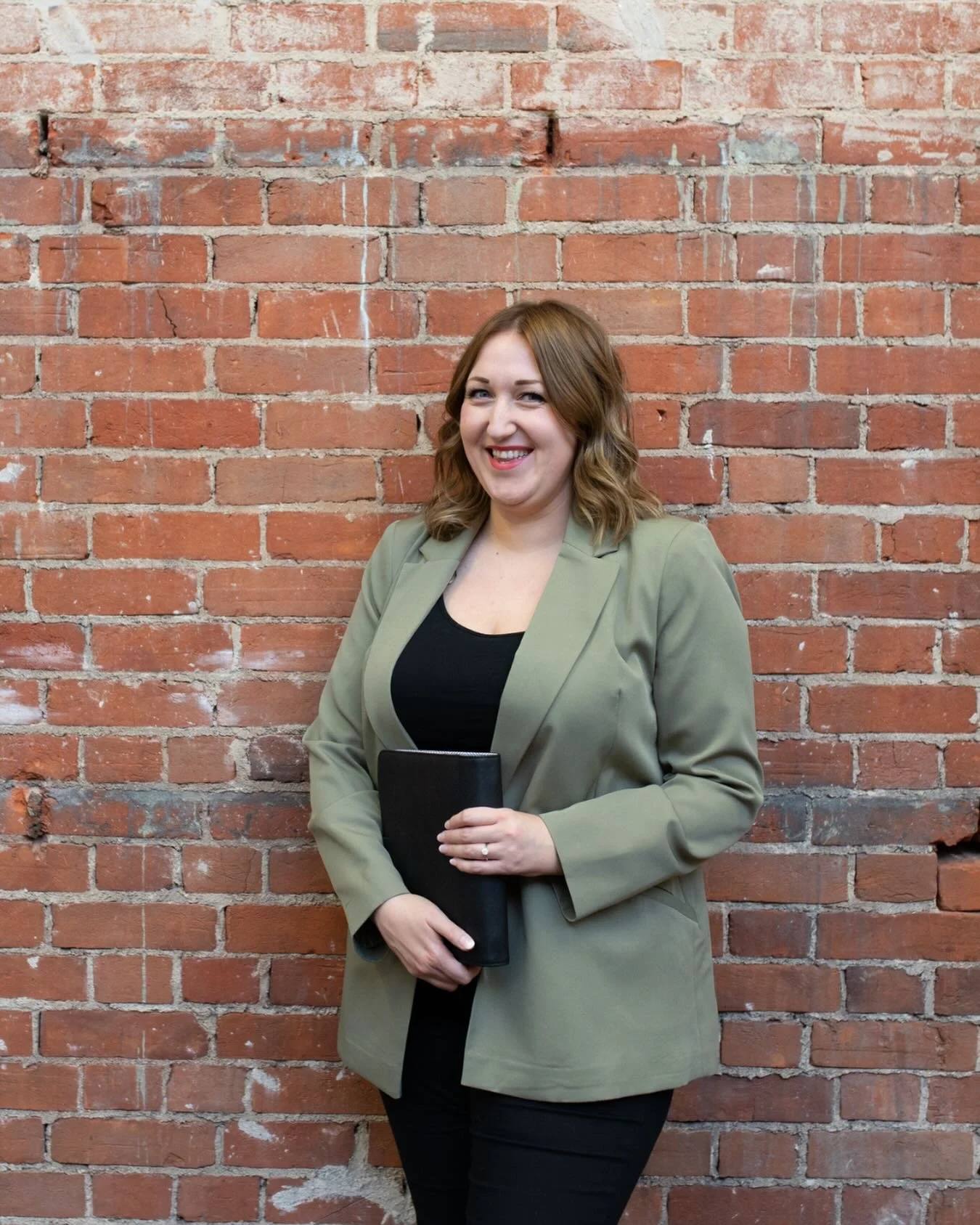 I don&rsquo;t market the way I used to anymore.

No urgency for the sake of it.
No pressure tactics.
No obsessively tracking every metric, follower count, or conversion rate.

And definitely no selling in a way that makes women feel like they&rsquo;r