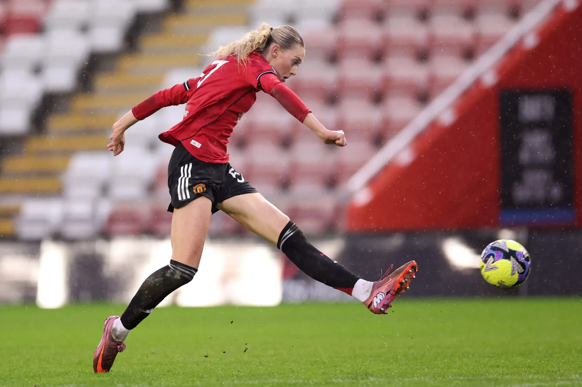 Layla Drury scores on debut to become Manchester United's youngest goalscorer