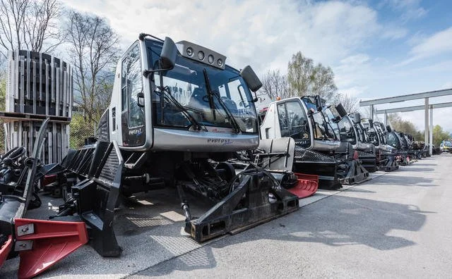 Snow Groomers - Used Vehicles