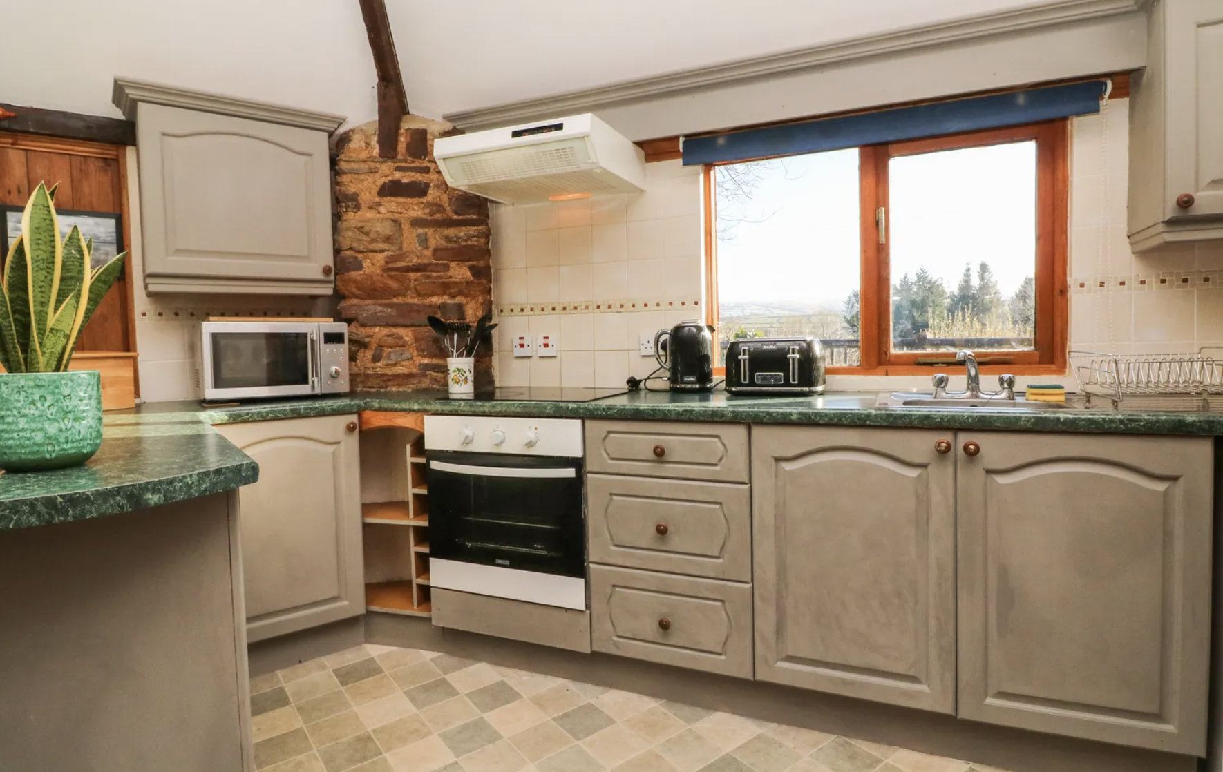 Roundhouse — South Reed Farm Holidays
