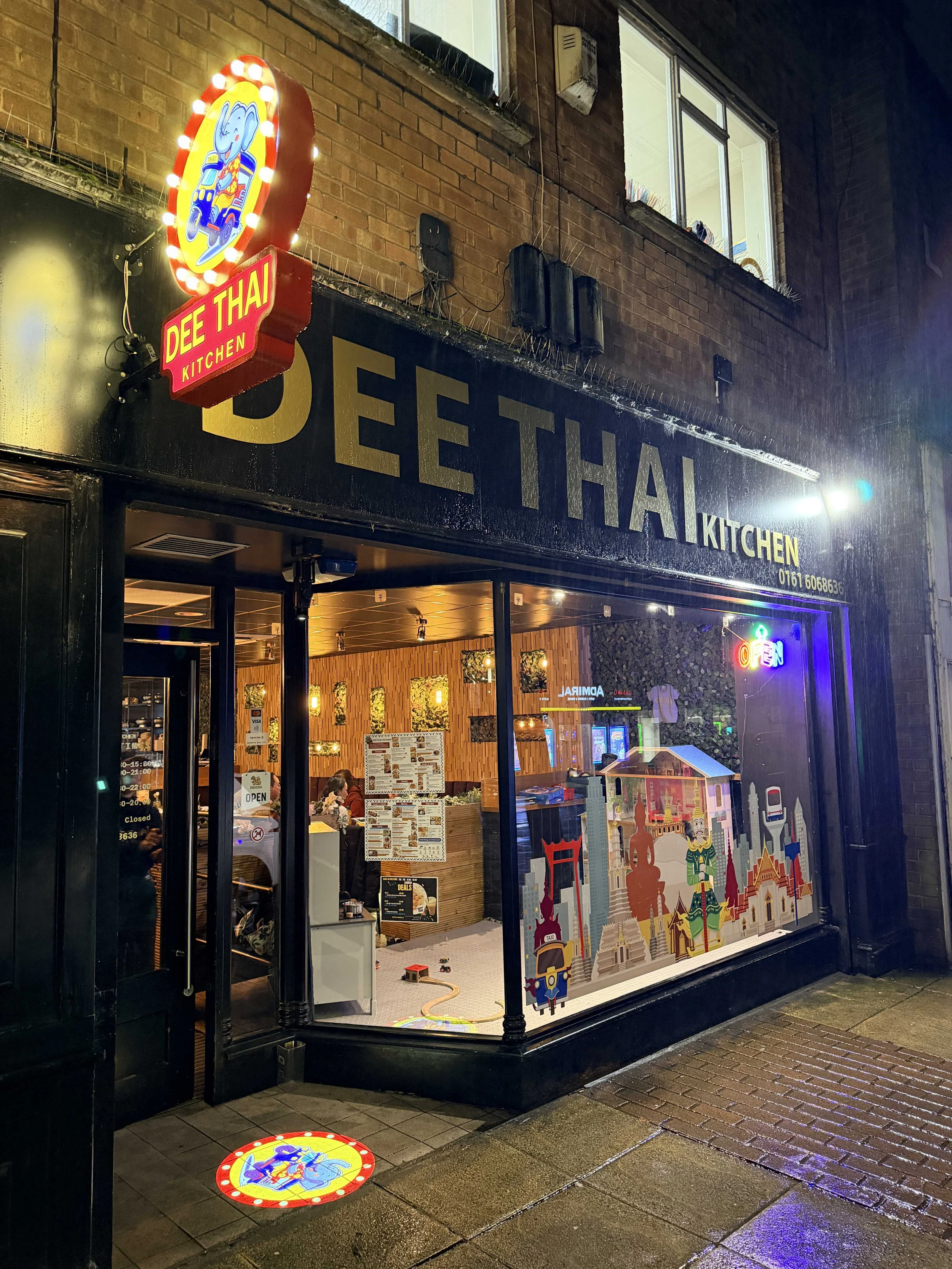 Dee Thai Kitchen, Sale © Life in Sale