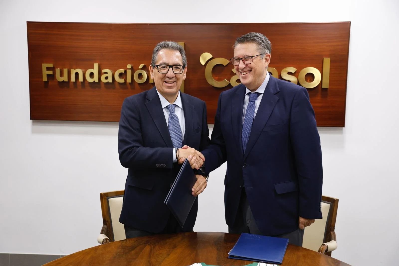 WhatsApp Image 2025-12-01 at 19.08.15 (3).jpeg