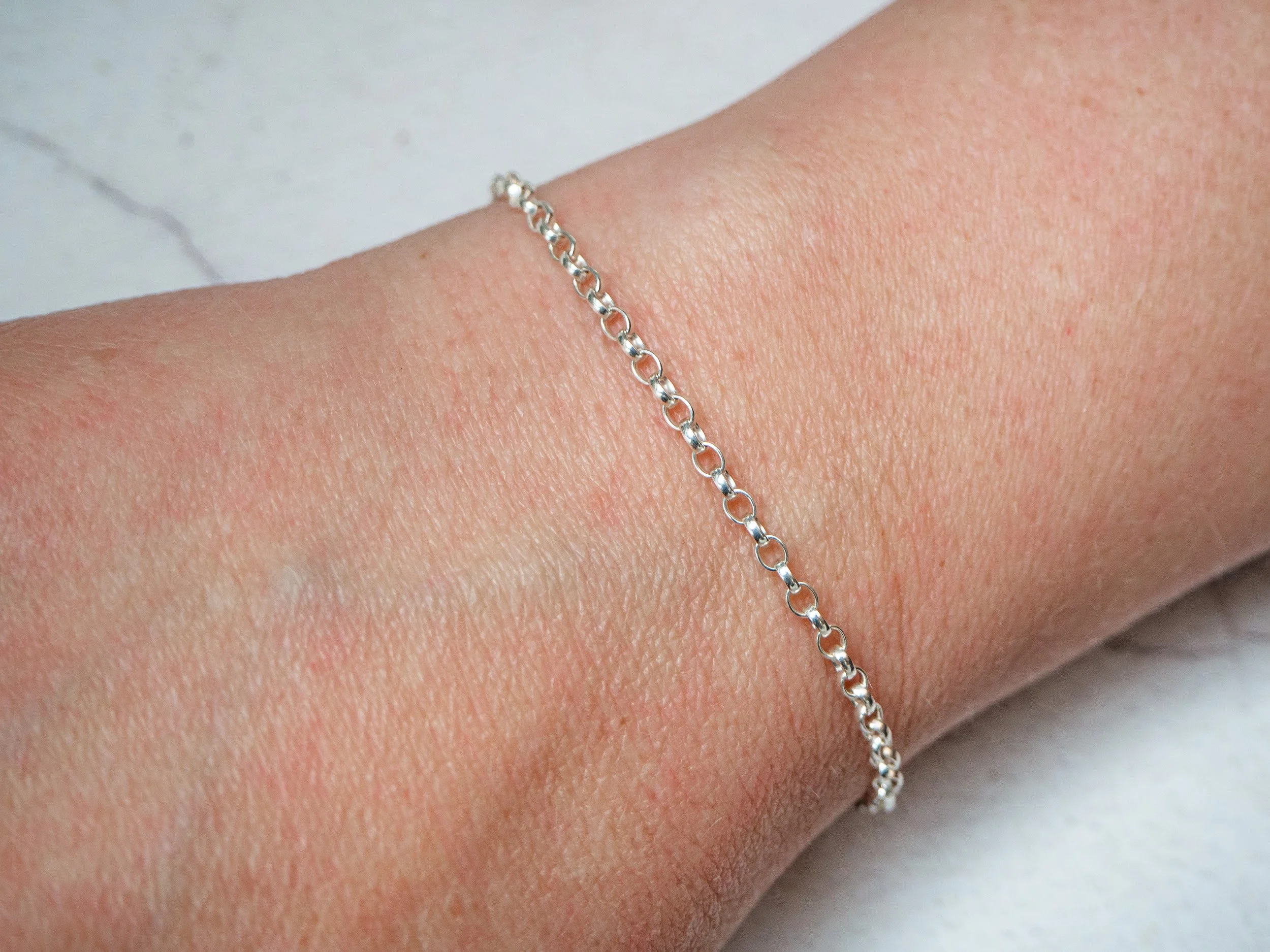 2.5mm Silver Belcher £60