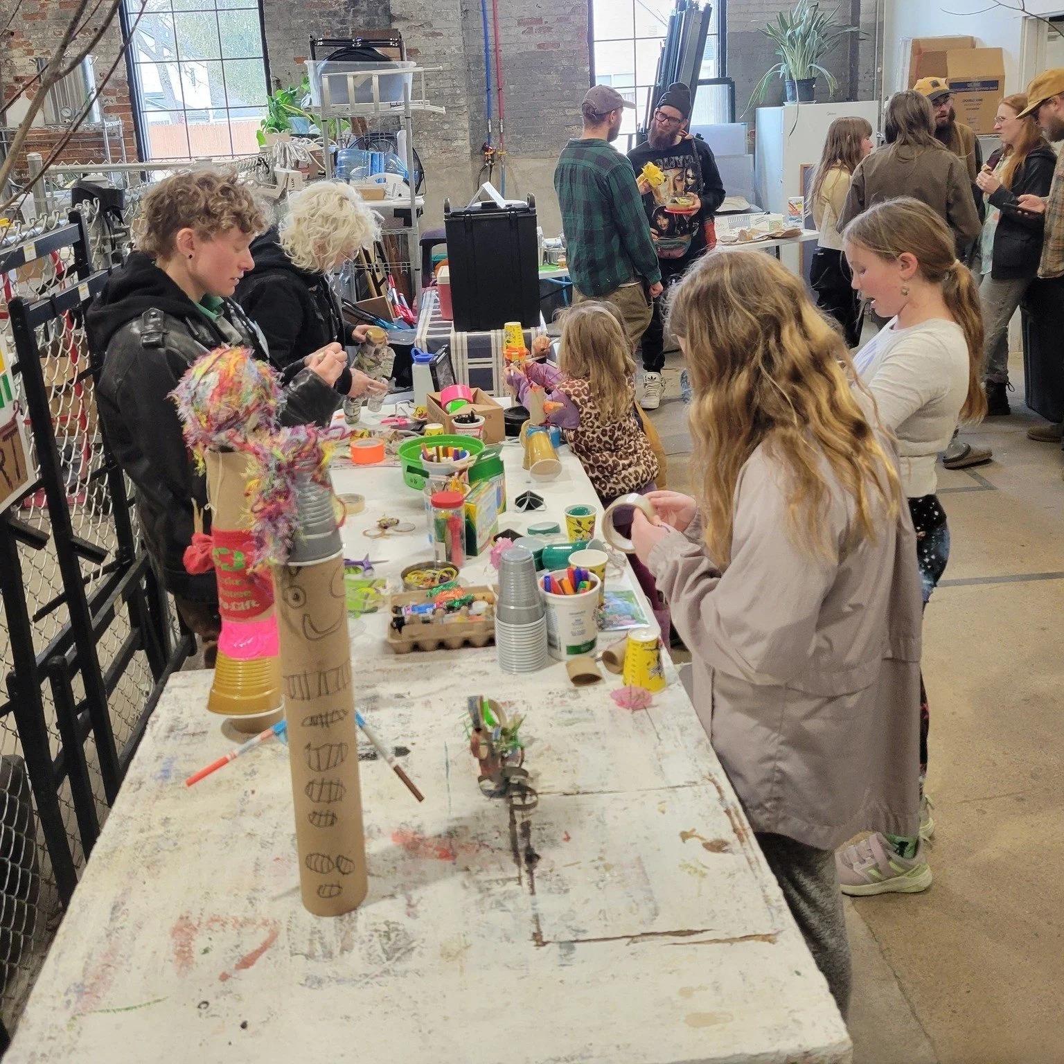 ~ G A R B A G E  A R T ~

Get creative with your discards and make something out of them!  Collect non-recyclable items and let them inspire you and your kiddo...scratched up CDs?  Bread bag tags?  Plastic cutlery you've been holding onto?  Old shoe 