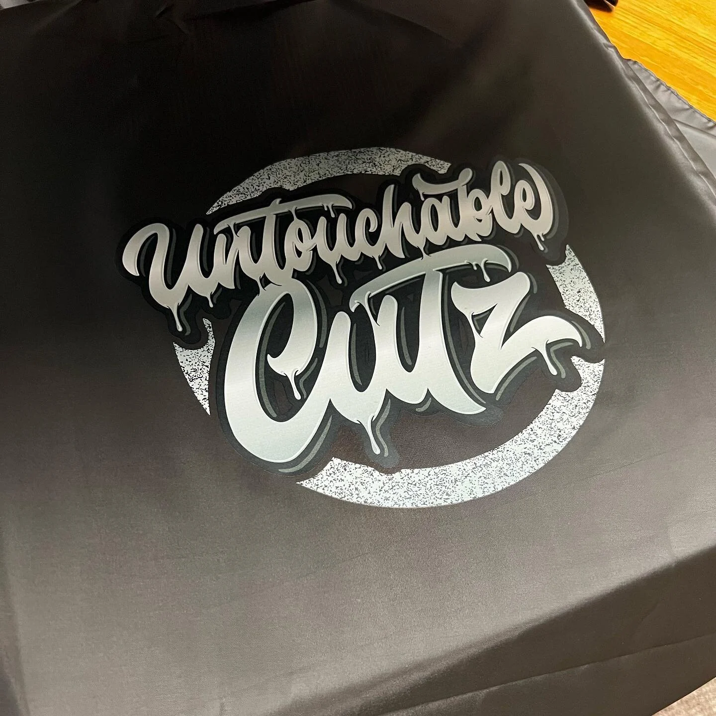 Barbers, come and get your capes, t-shirts and uniforms!

Keep your staff and barbers looking professional and branded 👌🏼👌🏼