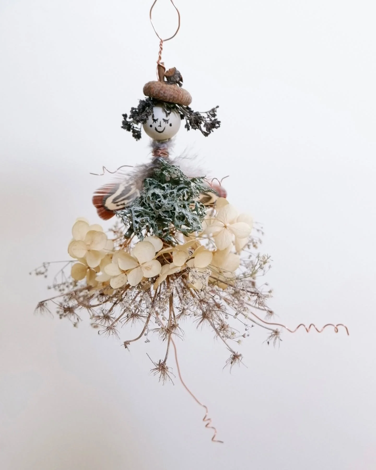 The Gardening Fairy. She's an organic lady made from the fresh breeze, robin's birdsong (only when he sits on your upright shovel), and the scent of damp, homemade compost.

This one went to a lady that seemed to me to be just all of the above.

I wa