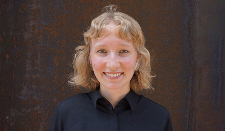 2026_HEADSHOTS_0004_ANNALISE-copy.png