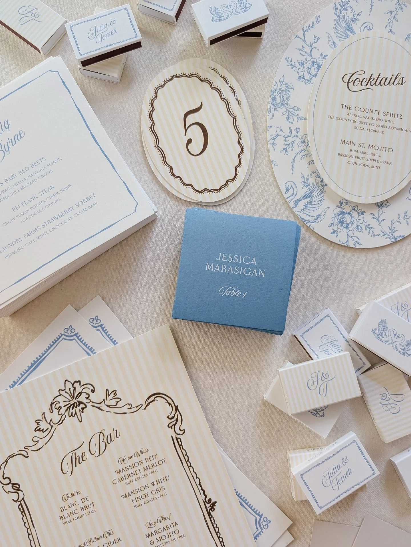 still not over how pretty all the stationery looked for this day 💙 with @salutidesigns
#weddingdetails #weddingstationery #placecards #weddingmenus #barsign #tablenumbers #matchboxes #weddinginspo #weddingstyle #tablescapeinspo #weddingdecor #weddi