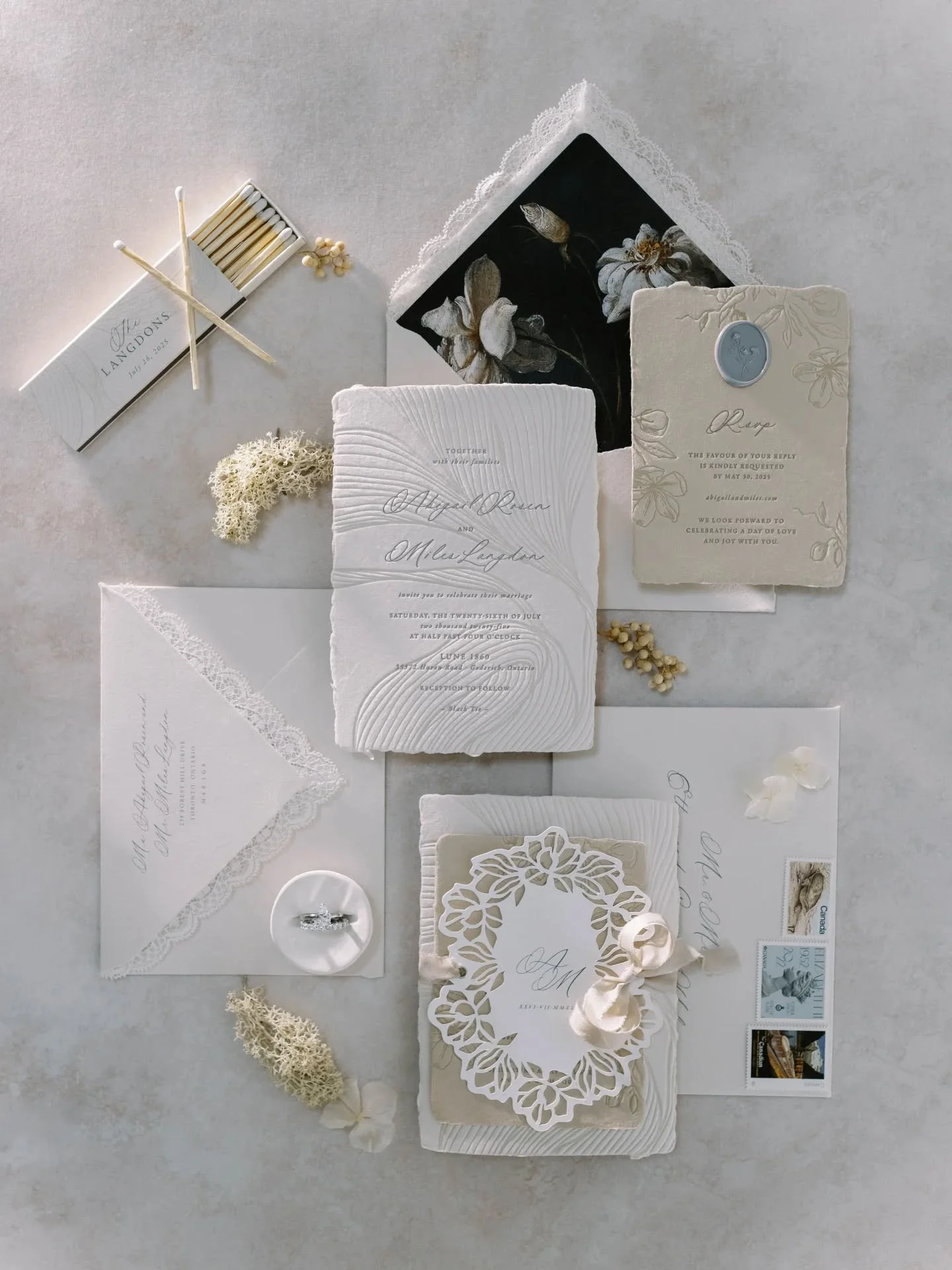 layer upon layer of timeless texture — delicate lace, soft letterpress, and the prettiest little details that make this suite quietly stunning. a neutral palette, elevated through touch and tone.
planning & design: @oneinamillanevents
venu