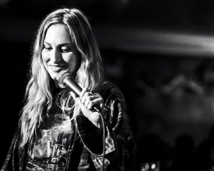 About — Elle Orlando