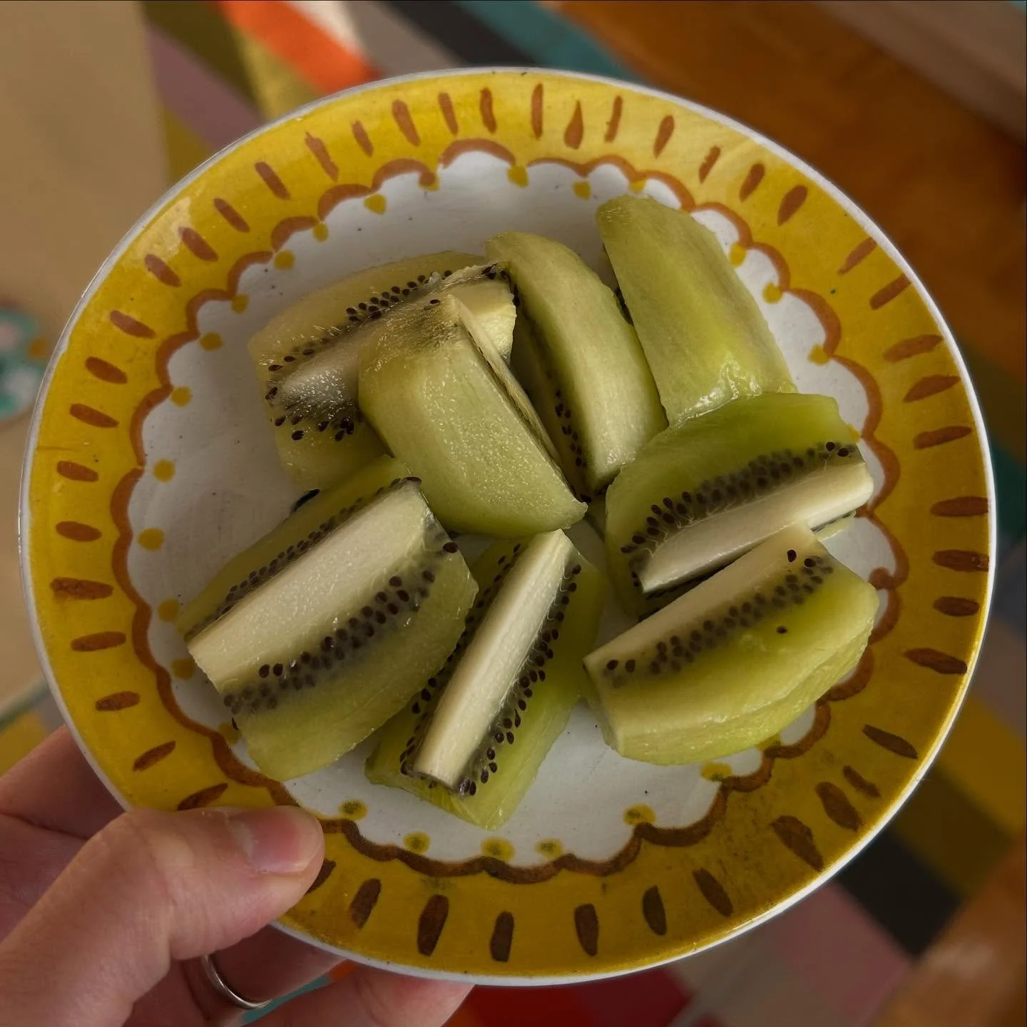 4 reasons why kiwi 🥝 is one of my favourite fruits for gut health - for both kids and adults! 

💩 It&rsquo;s rich in dietary fiber - and you get the best of both worlds. It has both soluble and insoluble fiber, so it adds bulk to stool and softens 