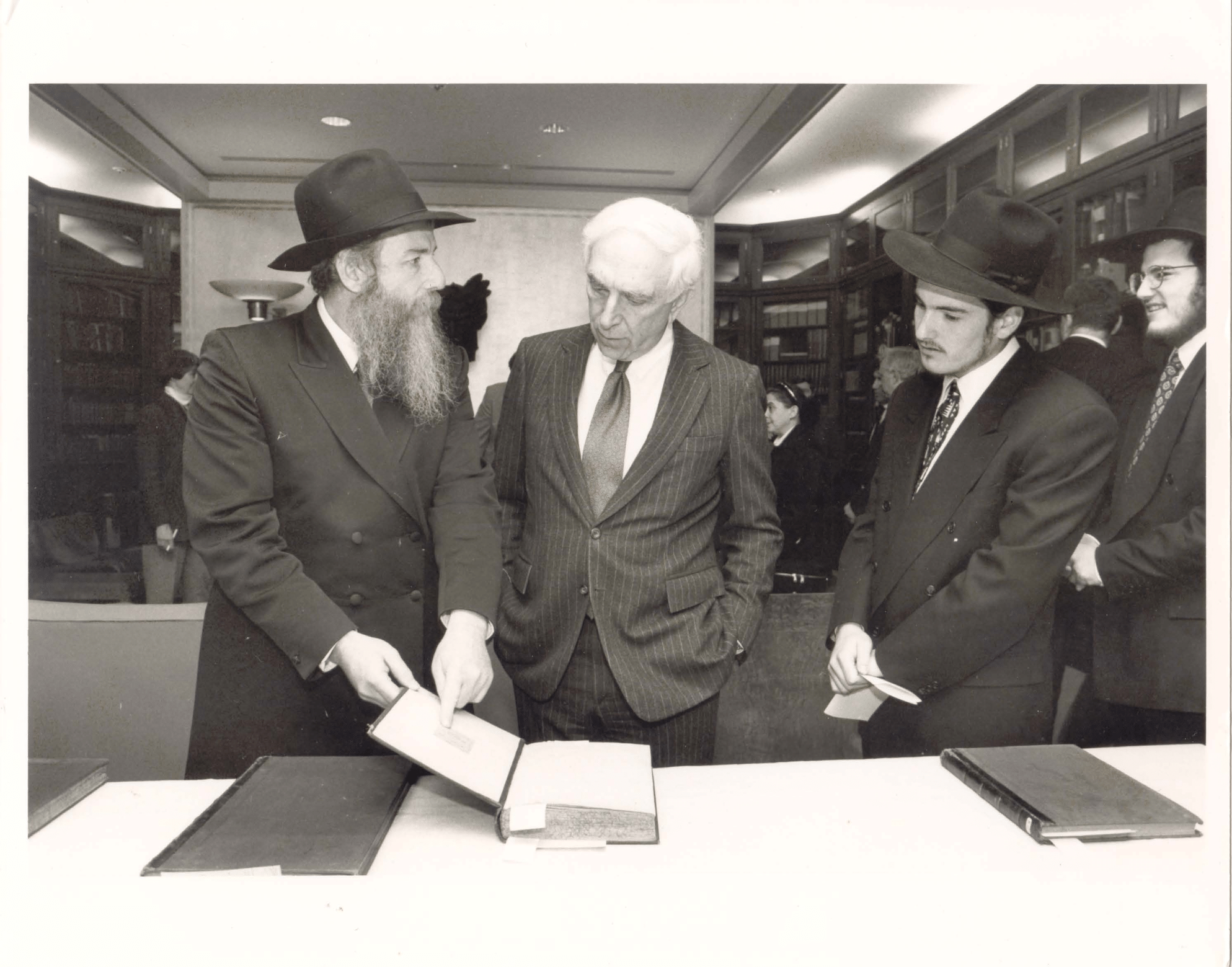 RC-Sen. Lautenberg 7 Books 03-1.png