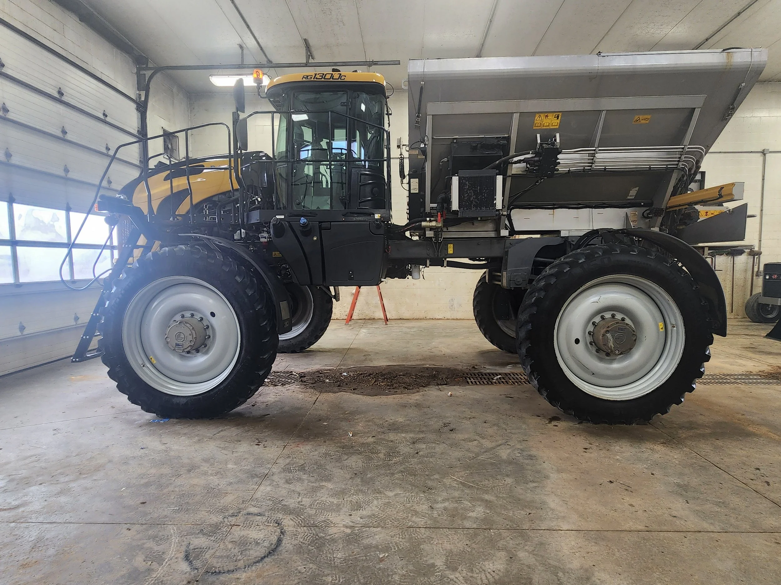 Rogator RG1300C Spinner