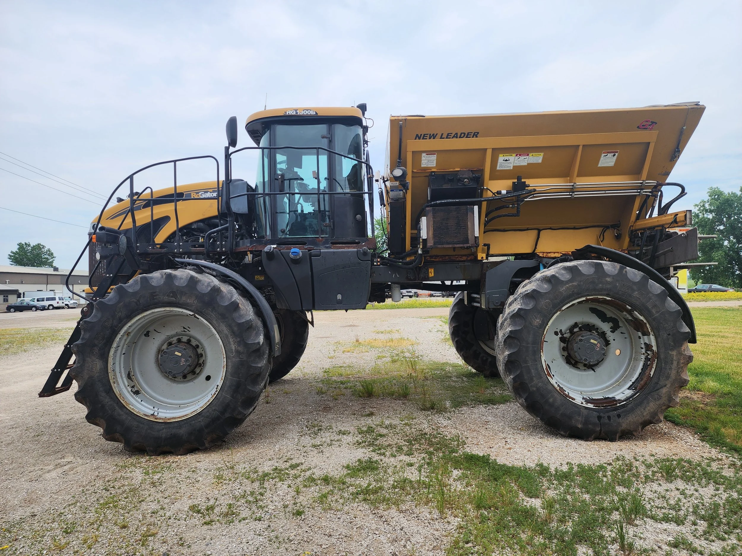 2016 Rogator RG1300B