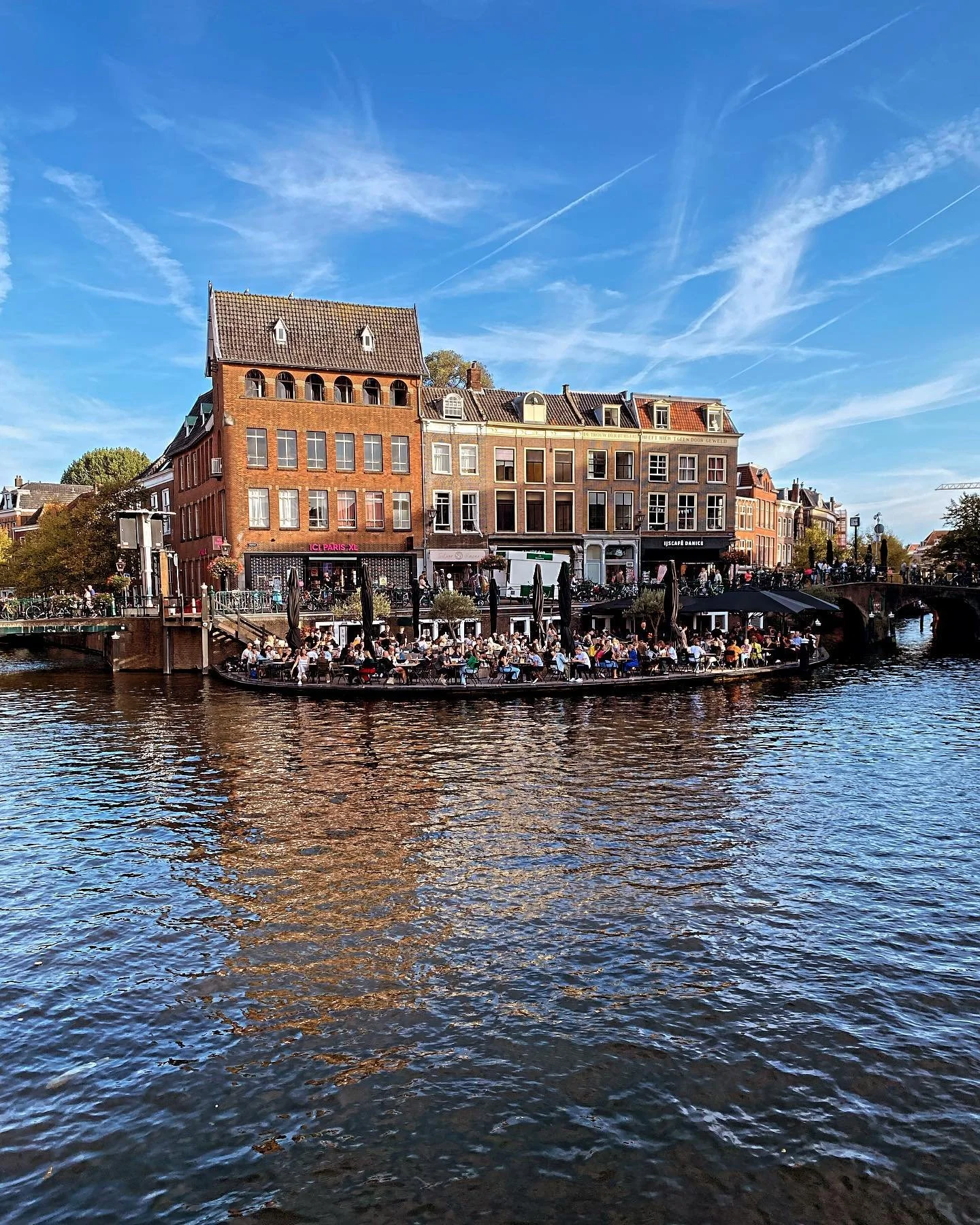 It is high time to introduce one of the newest members to the DPG family: Annie&rsquo;s. 

This place doesn&rsquo;t really need an introduction, does it? But here we go. 

Located in the very heart of the centre, at the intersection of the Oude and N