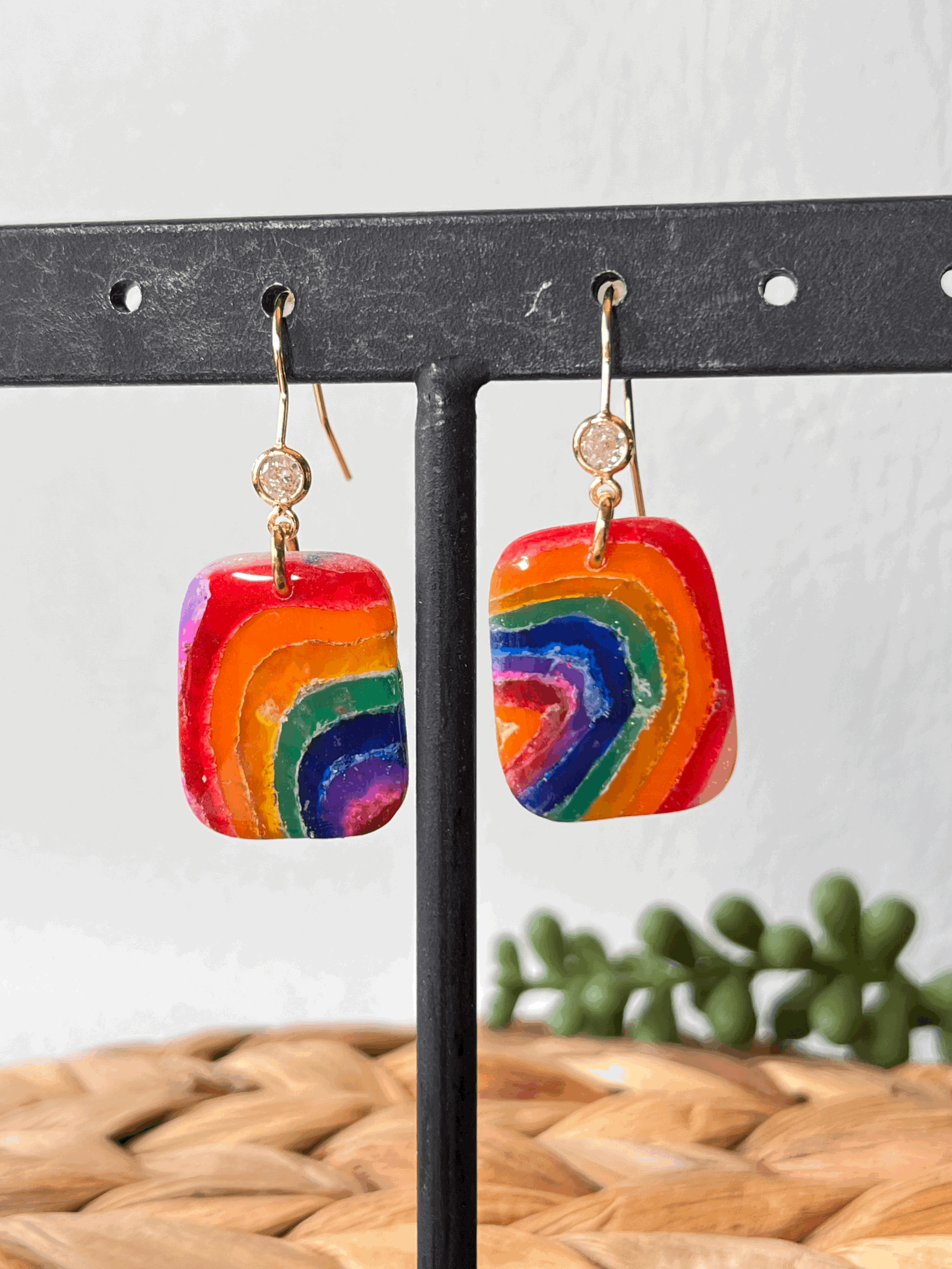Rainbow Ripple Square