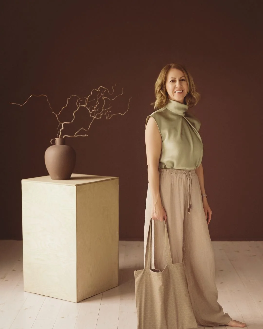 6 RANDOM T&Eacute;NY R&Oacute;LAM

Egyre t&ouml;bben vagytok itt, &eacute;s ennek nagyon &ouml;r&uuml;l&ouml;k! 🤍

&Uacute;gyhogy j&ouml;jj&ouml;n most 6 random t&eacute;ny r&oacute;lam &mdash; csak &uacute;gy, k&ouml;tetlen&uuml;l, hogy egy kicsit 