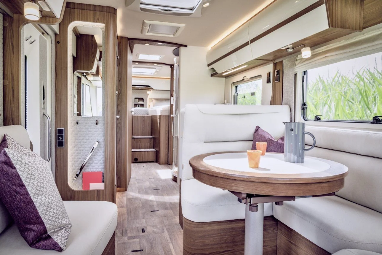 NÉGYKERÉKEN GURULÓ PENTHOUSE