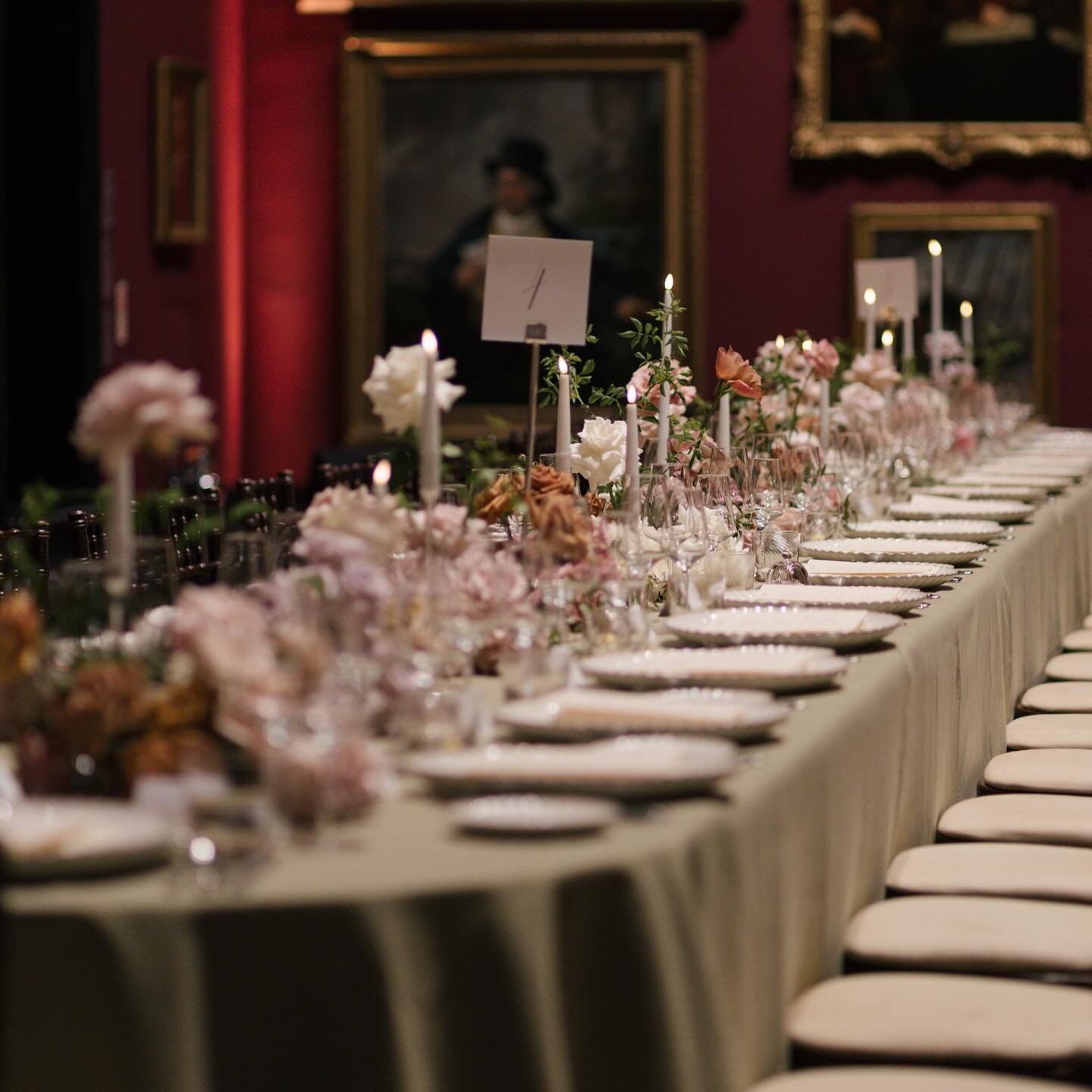 Managing one of Christie’s key moments of the year - a dinner to celebrate the Jenny Saville: The Anatomy of Painting exhibition at the National Portrait Gallery
Catering: @rocketfood
Photography: @natalieevans_photography
Florals: @flavia.